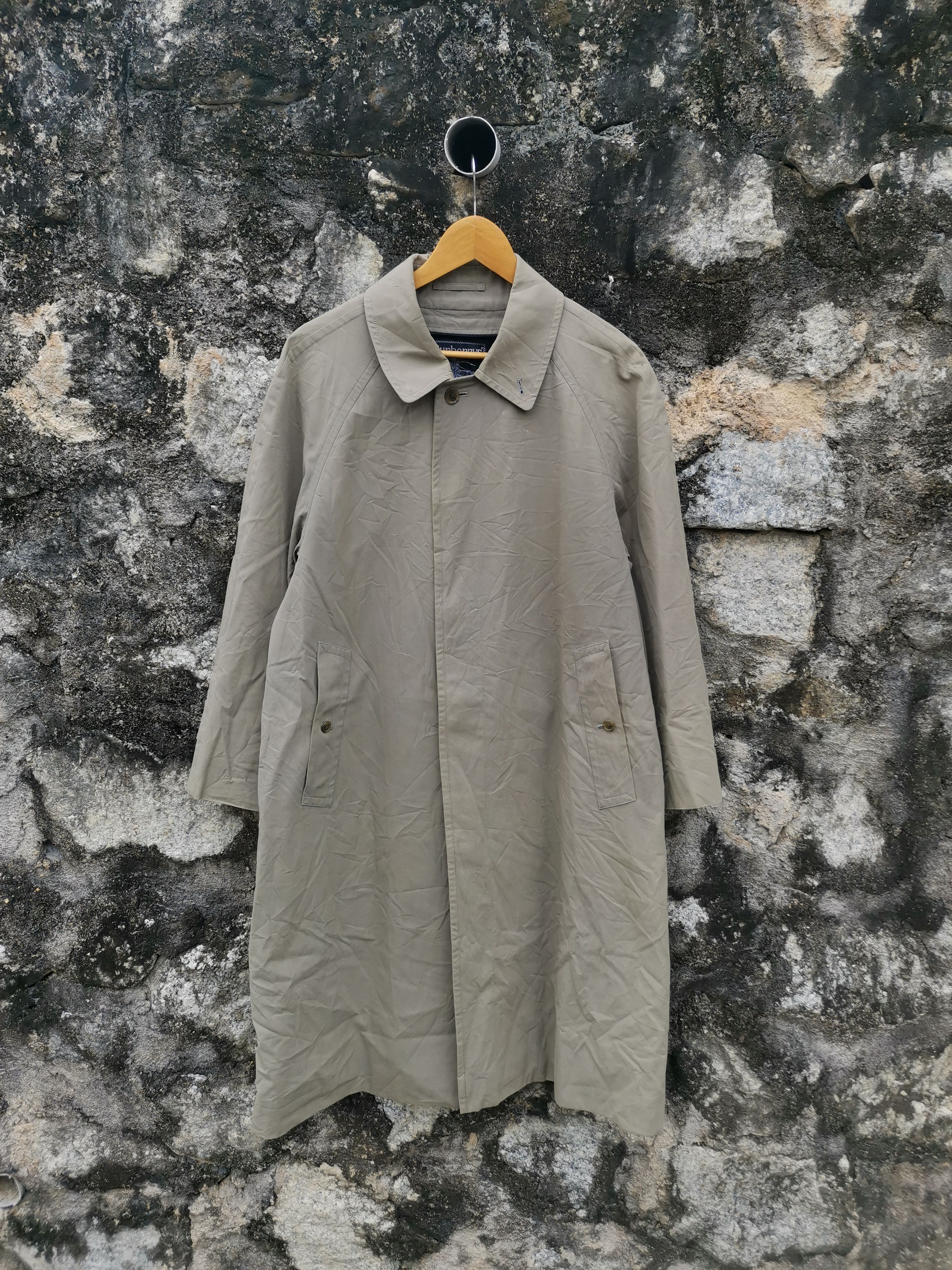 image of Vintage Burberrys Nova Check Trench Coats in Beige, Men's (Size Medium)