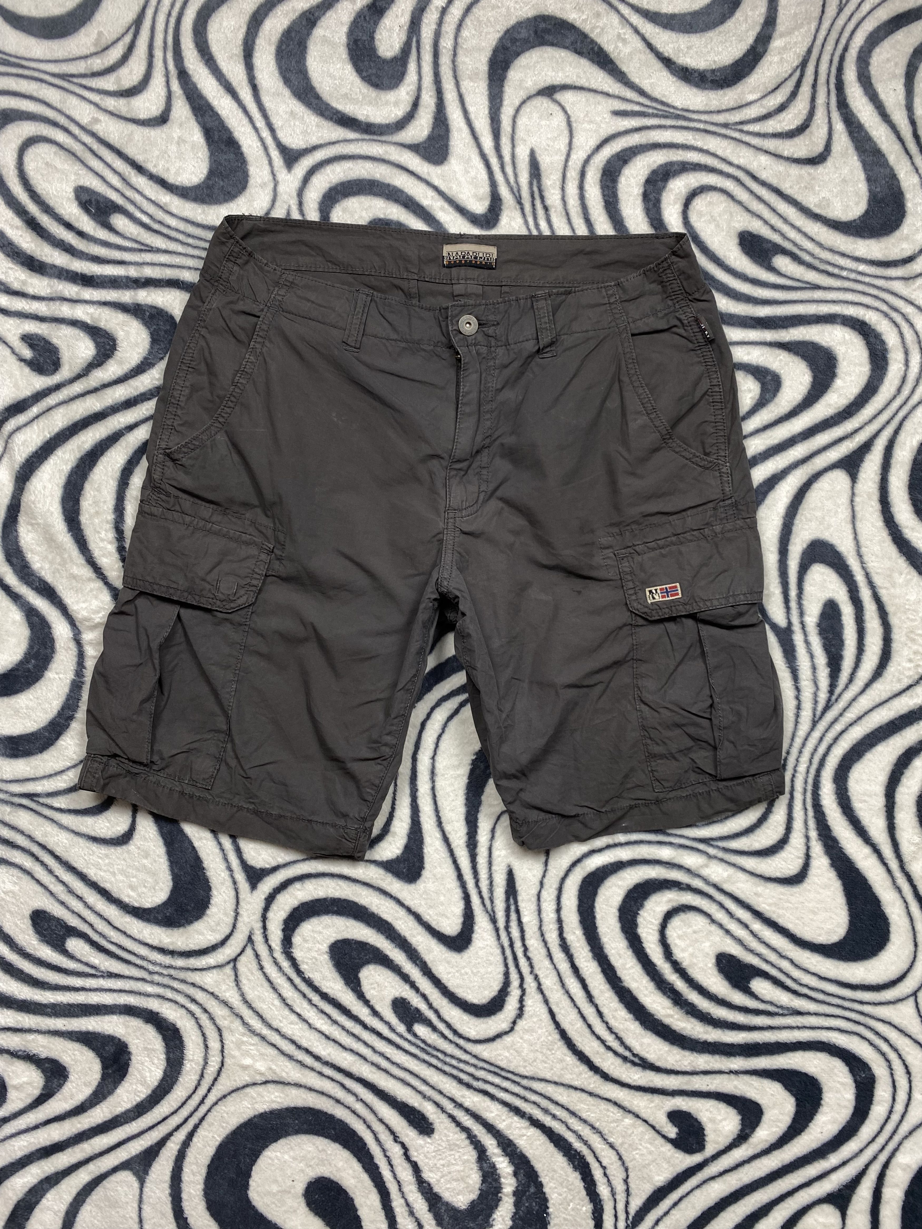 Napapijri × Vintage Napapijri Vintage Mens Cargo Shorts Y2K Size US 32 / EU 48 - 1 Thumbnail