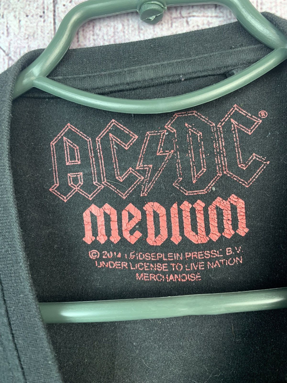 AC/DC × Band Tees Vintage AC/DC T Shirt Size US M / EU 48-50 / 2 - 4 Thumbnail