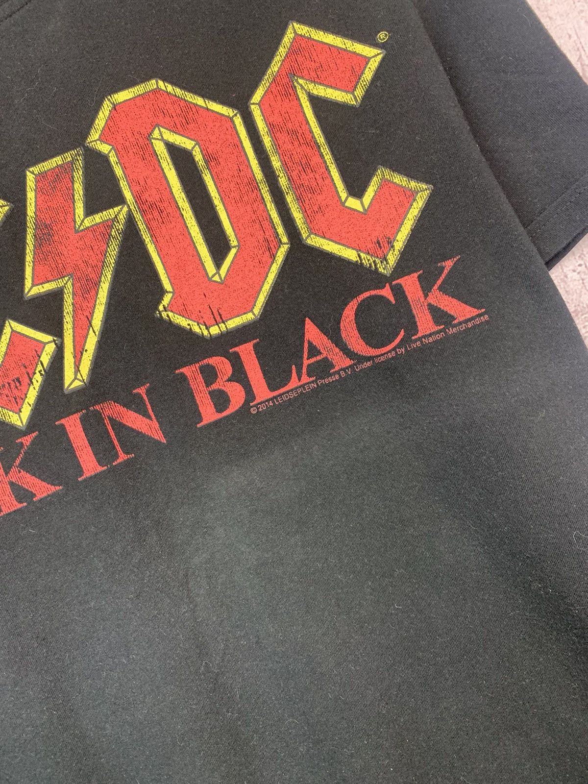 AC/DC × Band Tees Vintage AC/DC T Shirt Size US M / EU 48-50 / 2 - 3 Thumbnail