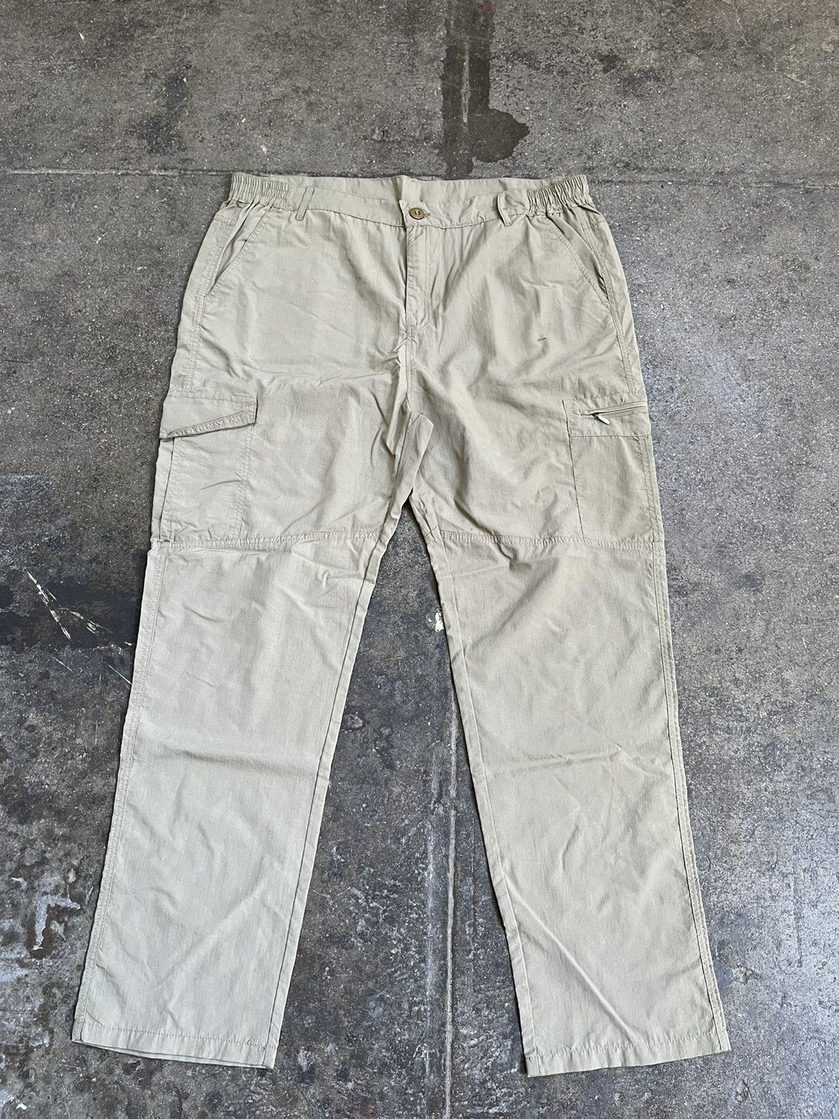 Vintage Vintage Nylon Cargo Pants Size US 38 / EU 54 - 1 Thumbnail