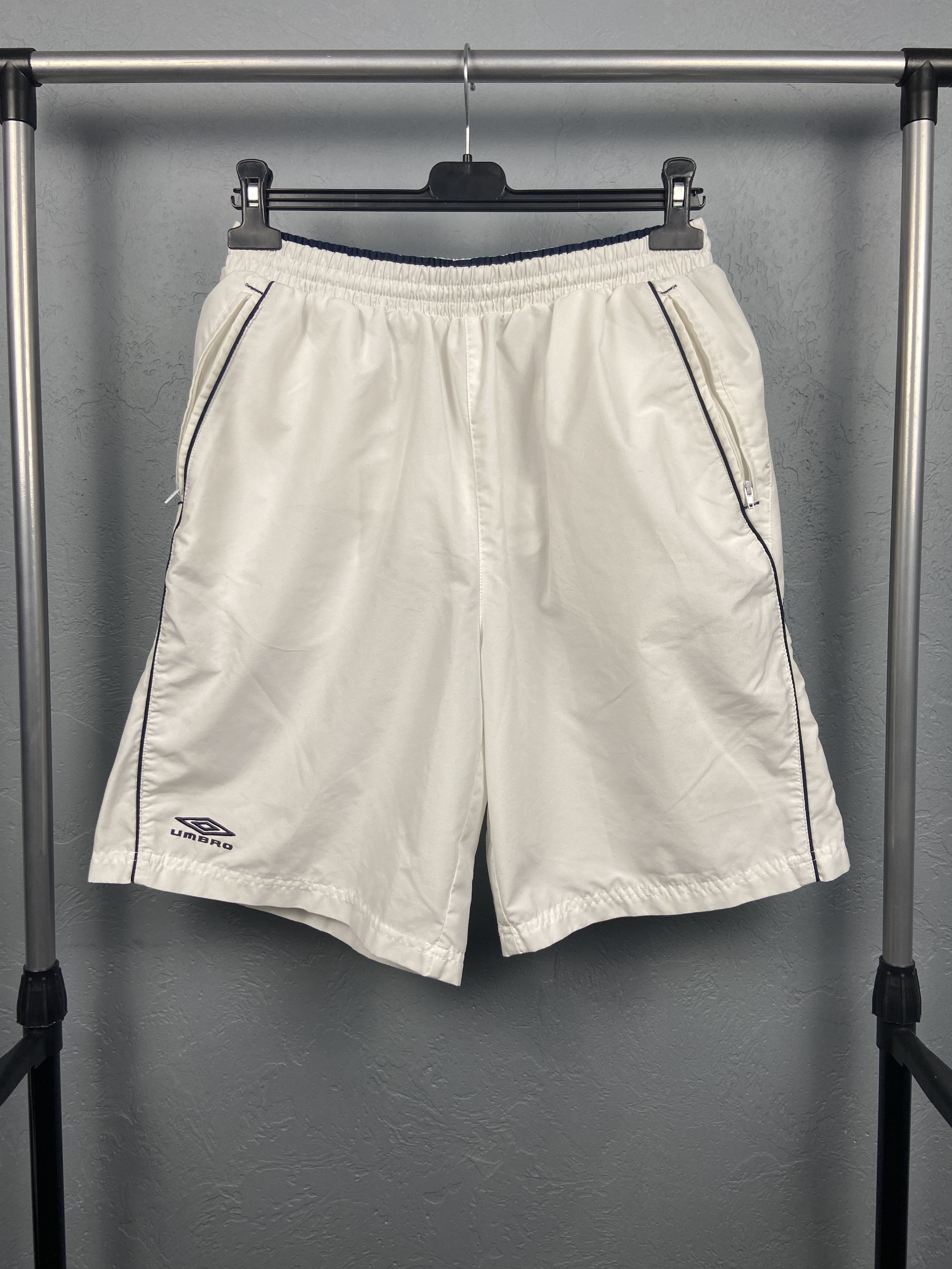 Umbro × Vintage Umbro Vintage Mens Nylon Shorts Size US 36 / EU 52 - 1 Thumbnail