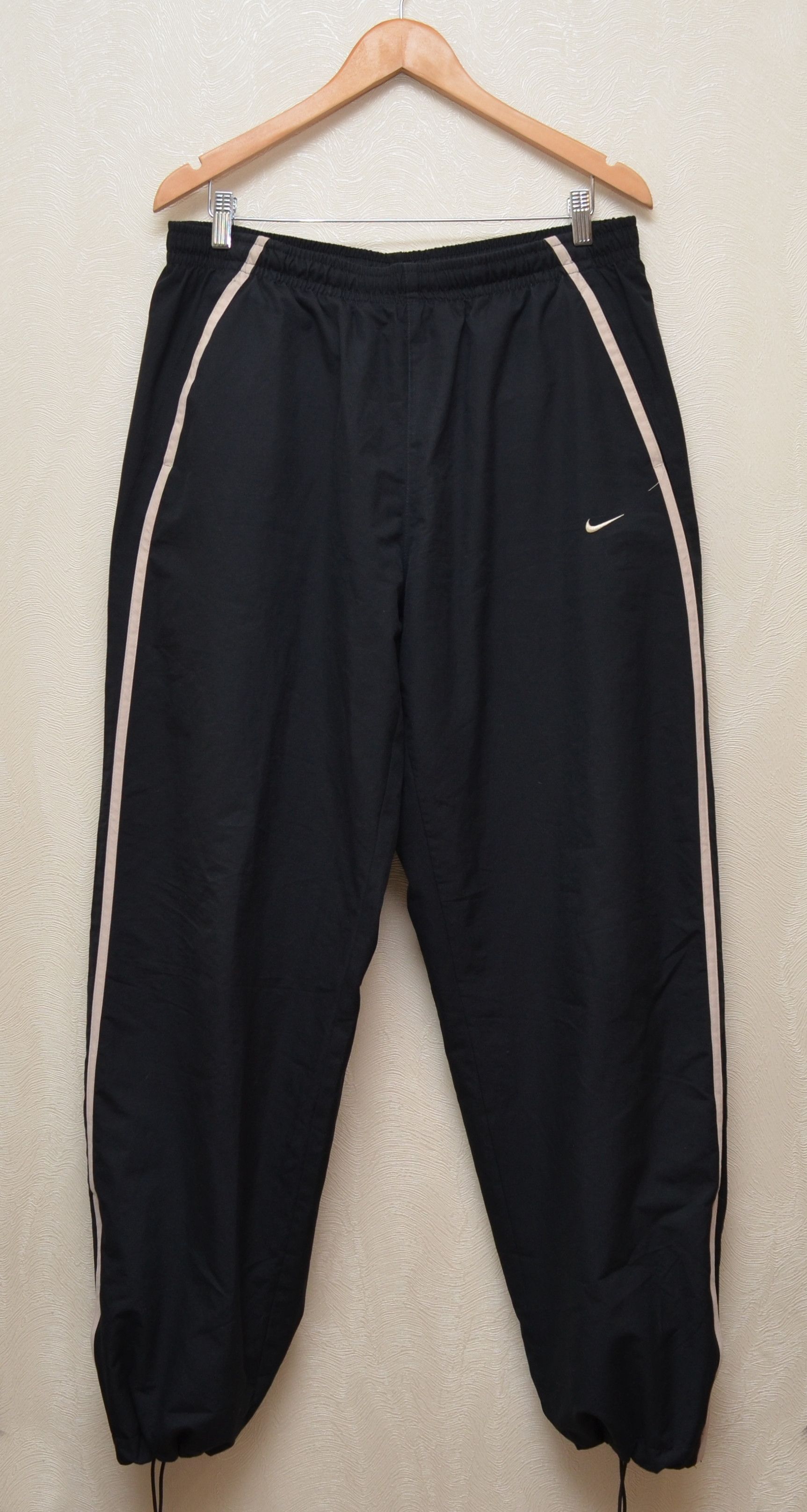 NIKE 90s nylon pants 刺繍swoosh vintage Vintage Nike 90s Wide Leg Baggy Embroidered Swoosh Nylon