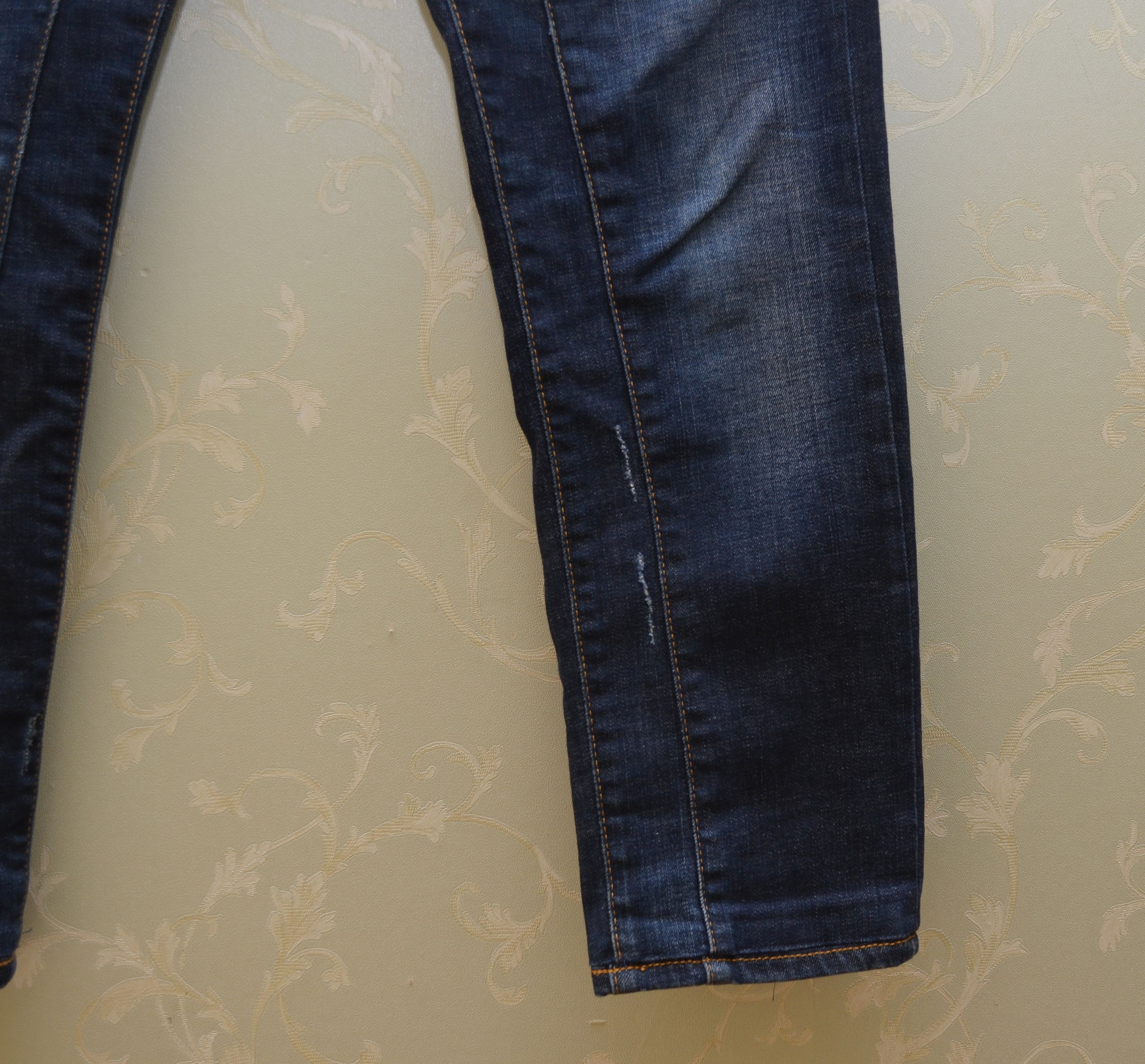 Dsquared2 Dsquared2 Blue Distressed Skinny Dan jeans Sz W30 L30 Size US 30 / EU 46 - 8 Thumbnail
