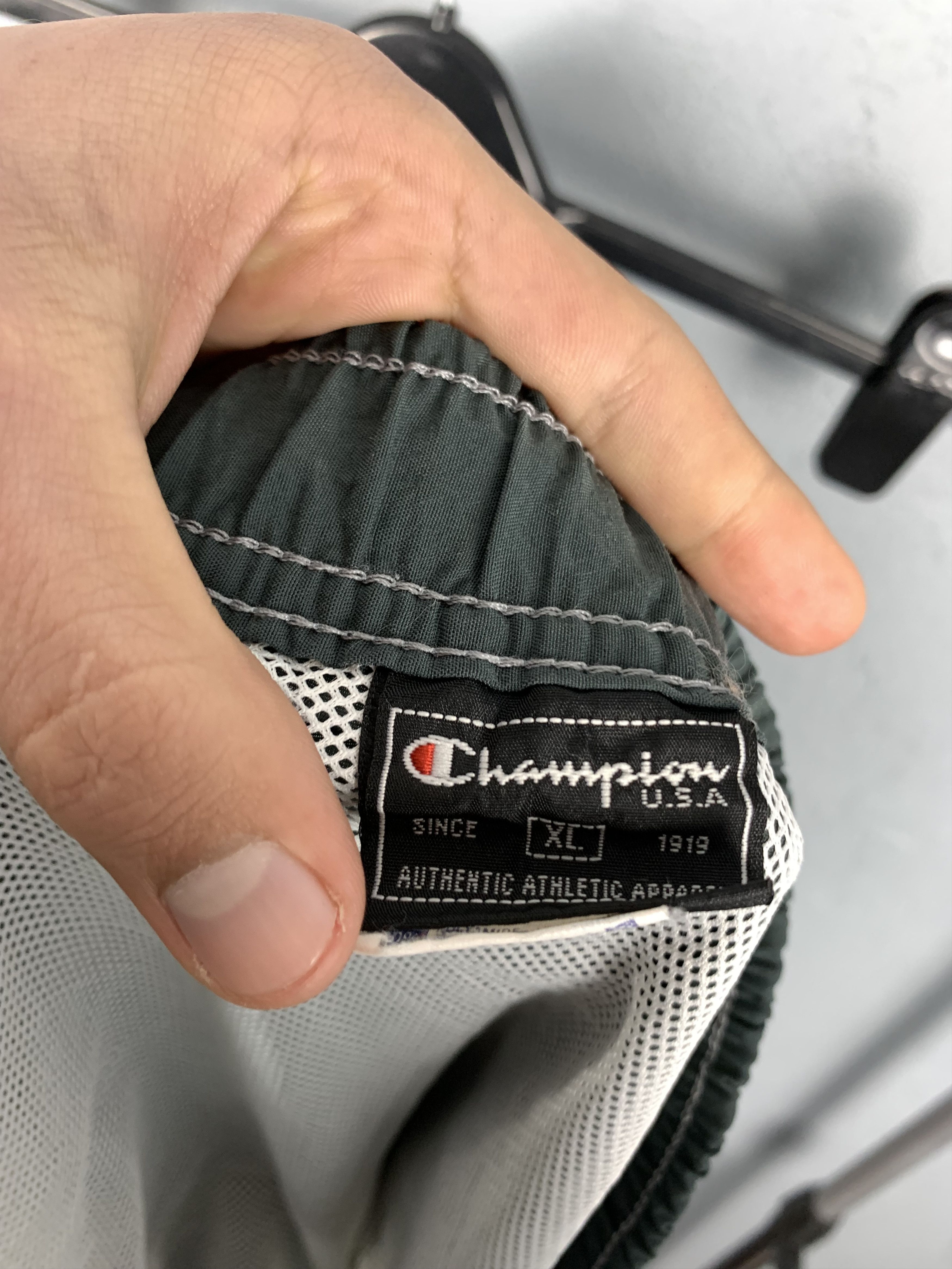 Champion × Vintage 90'S Vintage Champion Big Logo Shorts Size US 34 / EU 50 - 6 Thumbnail