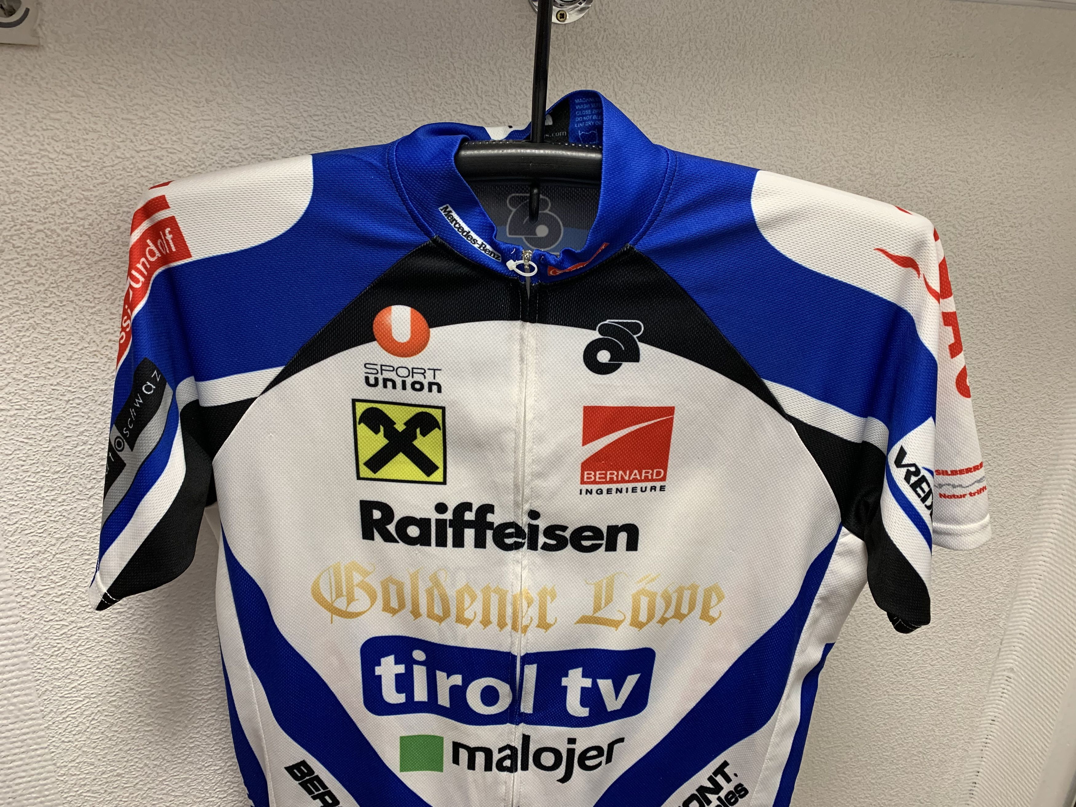 Bicycle Vintage bicycle shirt raiffeisen Mercedes malojer Xl sz Size US XL / EU 56 / 4 - 2 Thumbnail