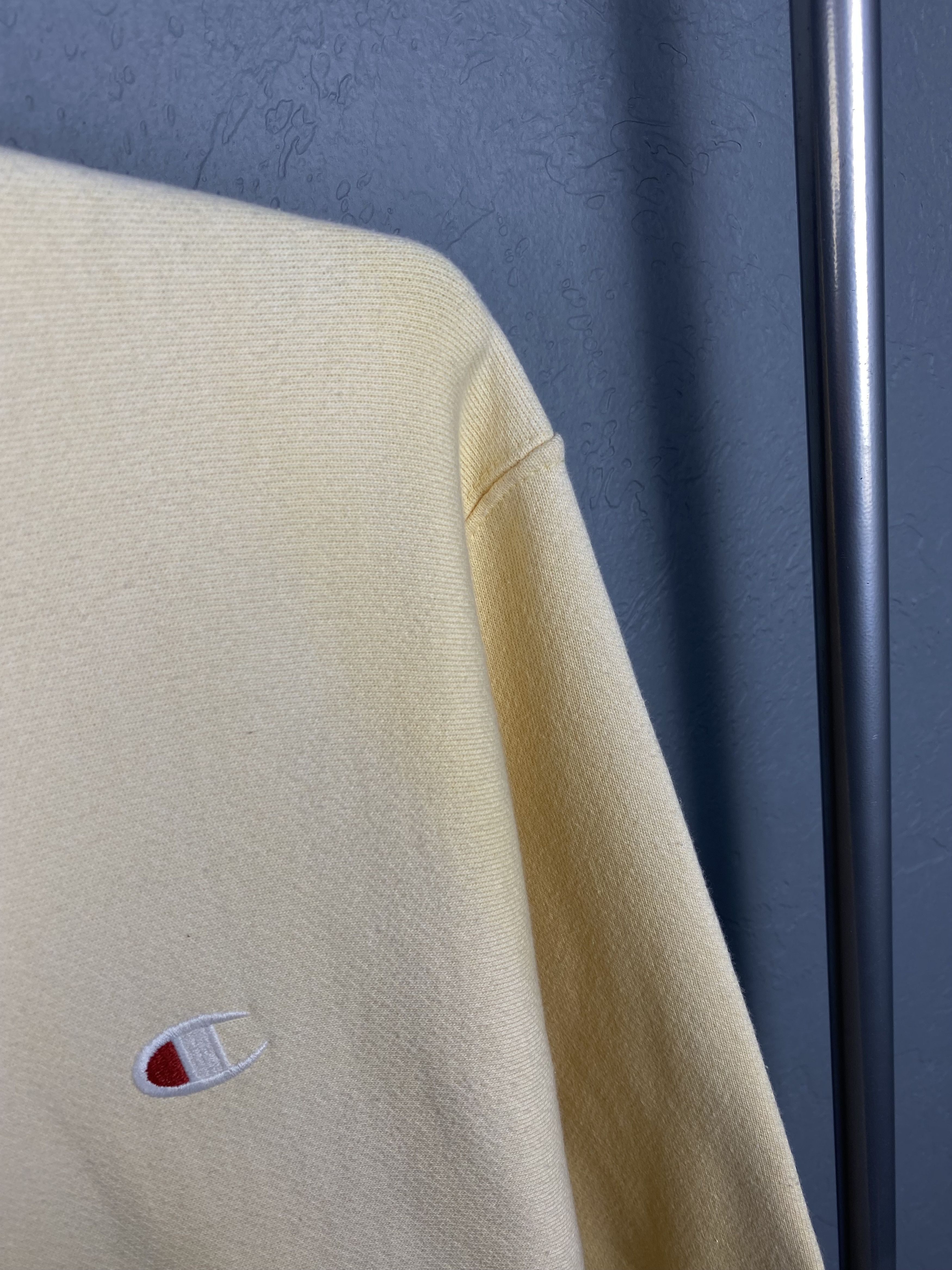 Champion CHAMPION 90s Vintage Sun Faded Mens Sweatshirt Crew Neck Size US S / EU 44-46 / 1 - 3 Thumbnail