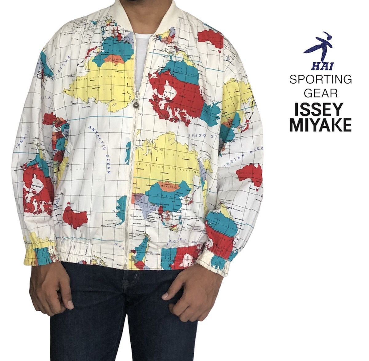 Hai Sporting Gear VTG Hai Sporting Gear Full Printed World Map Bomber Jacket Size US M / EU 48-50 / 2 - 2 Thumbnail