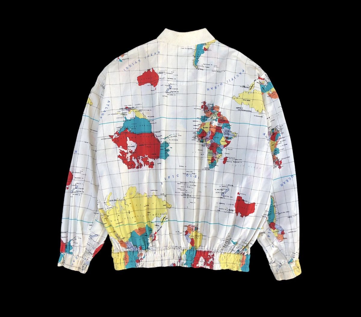 Hai Sporting Gear VTG Hai Sporting Gear Full Printed World Map Bomber Jacket Size US M / EU 48-50 / 2 - 13 Thumbnail
