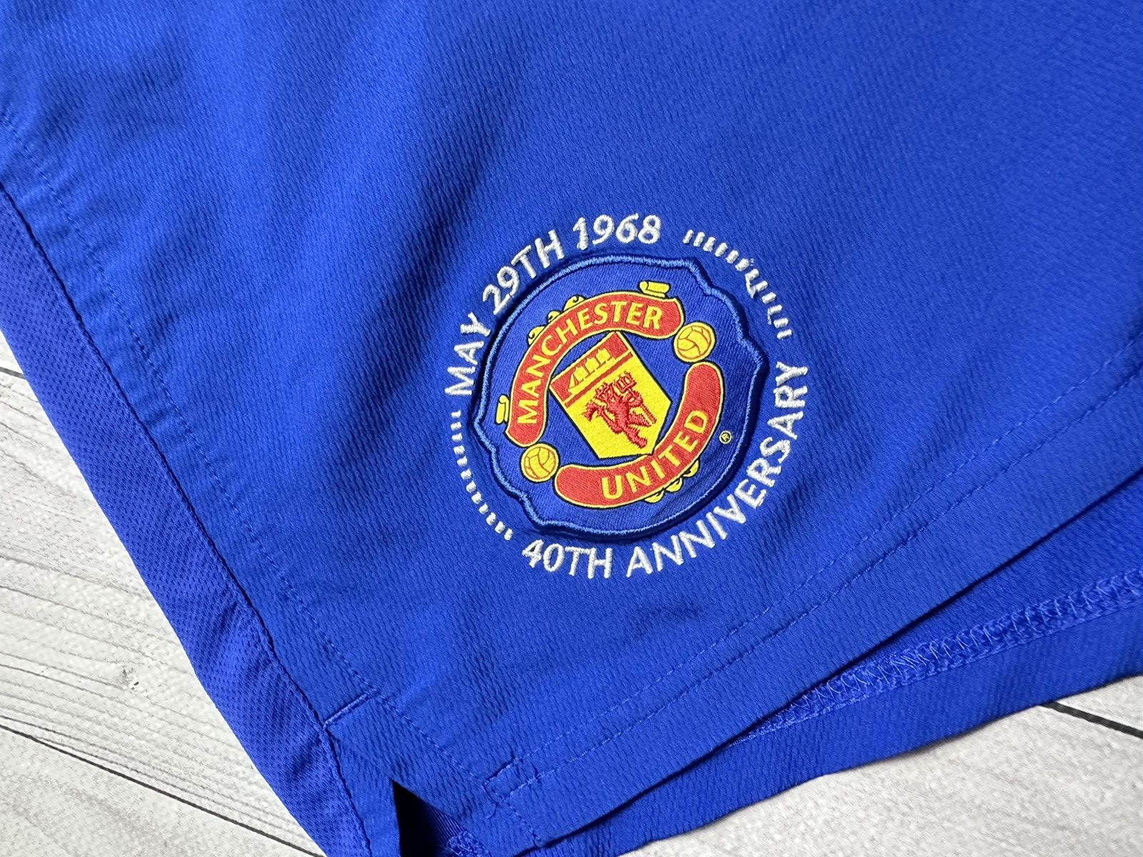 Nike × Vintage Vintage Nike Manchester United soccer shorts blue Size XXL Size US 38 / EU 54 - 2 Thumbnail