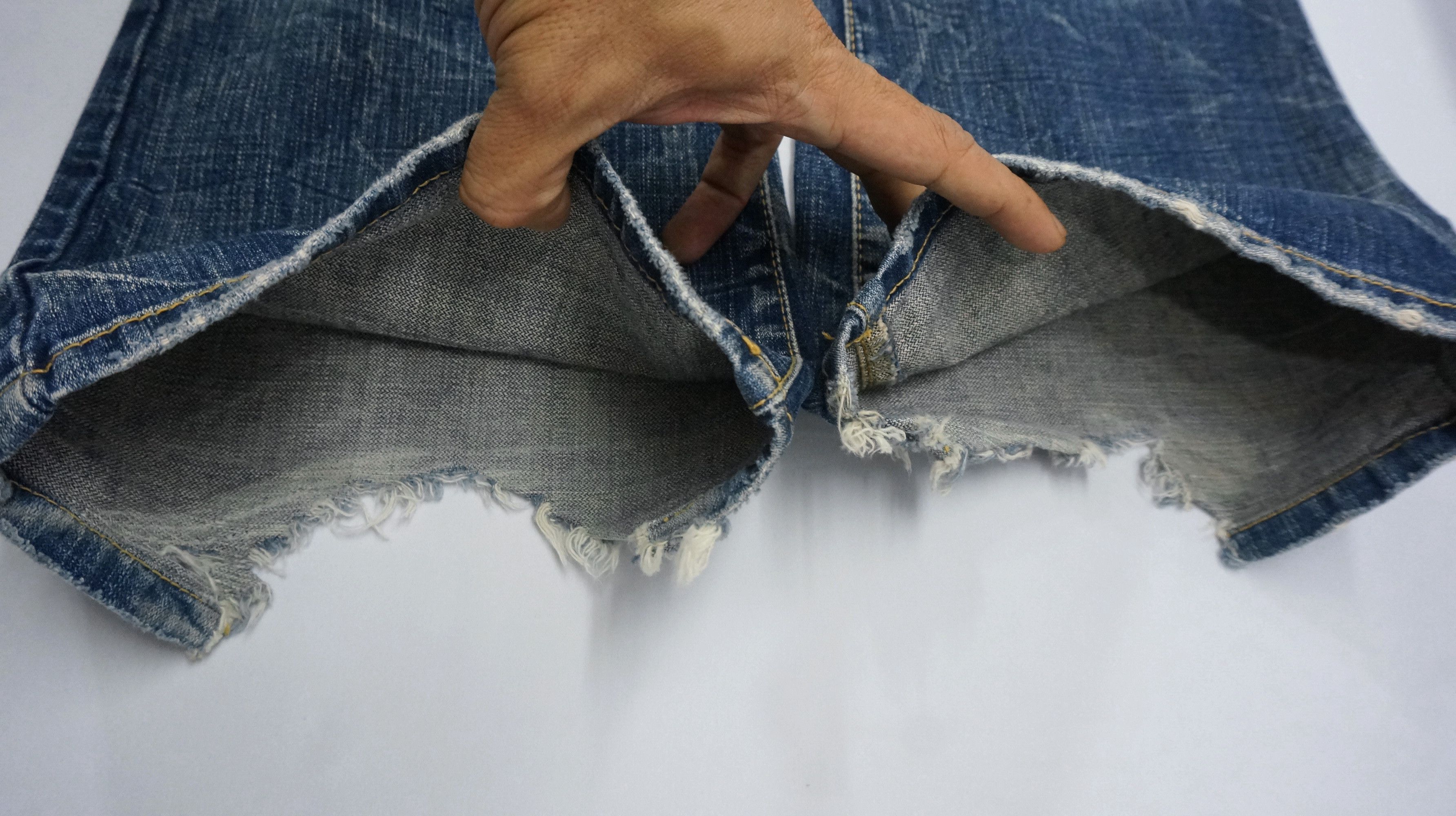 Japanese Brand 💥💥VTG RARE💥💥 Flared OZZ-FIRST PINBALL Distressed Jeans Size US 34 / EU 50 - 19 Thumbnail