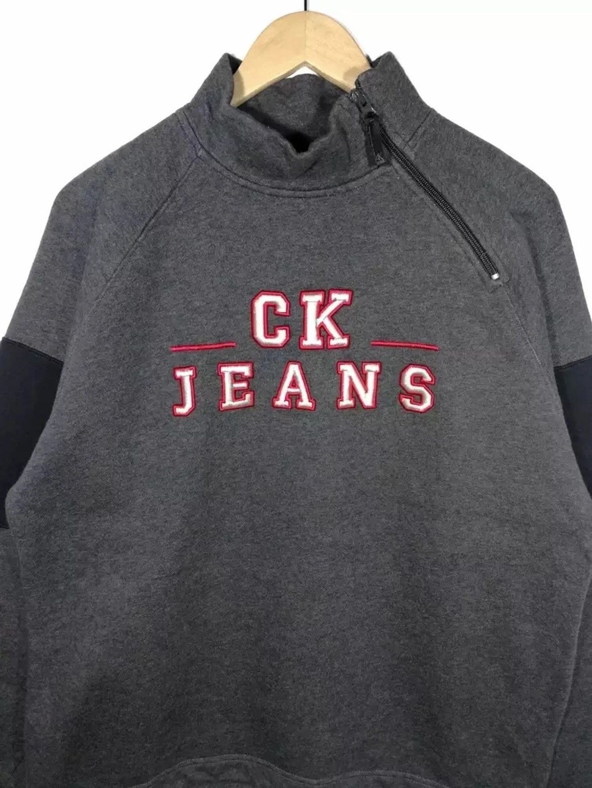 Calvin Klein × Vintage Vintage Calvin Klien sweatshirt embroidered logo Size US M / EU 48-50 / 2 - 3 Thumbnail