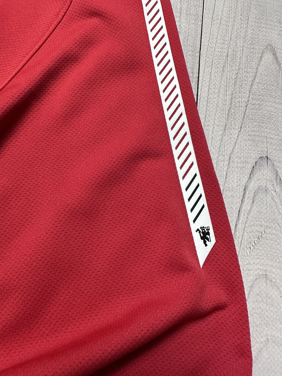 Nike × Vintage Vintage Nike Manchester United long sleeve size M Size US M / EU 48-50 / 2 - 8 Thumbnail