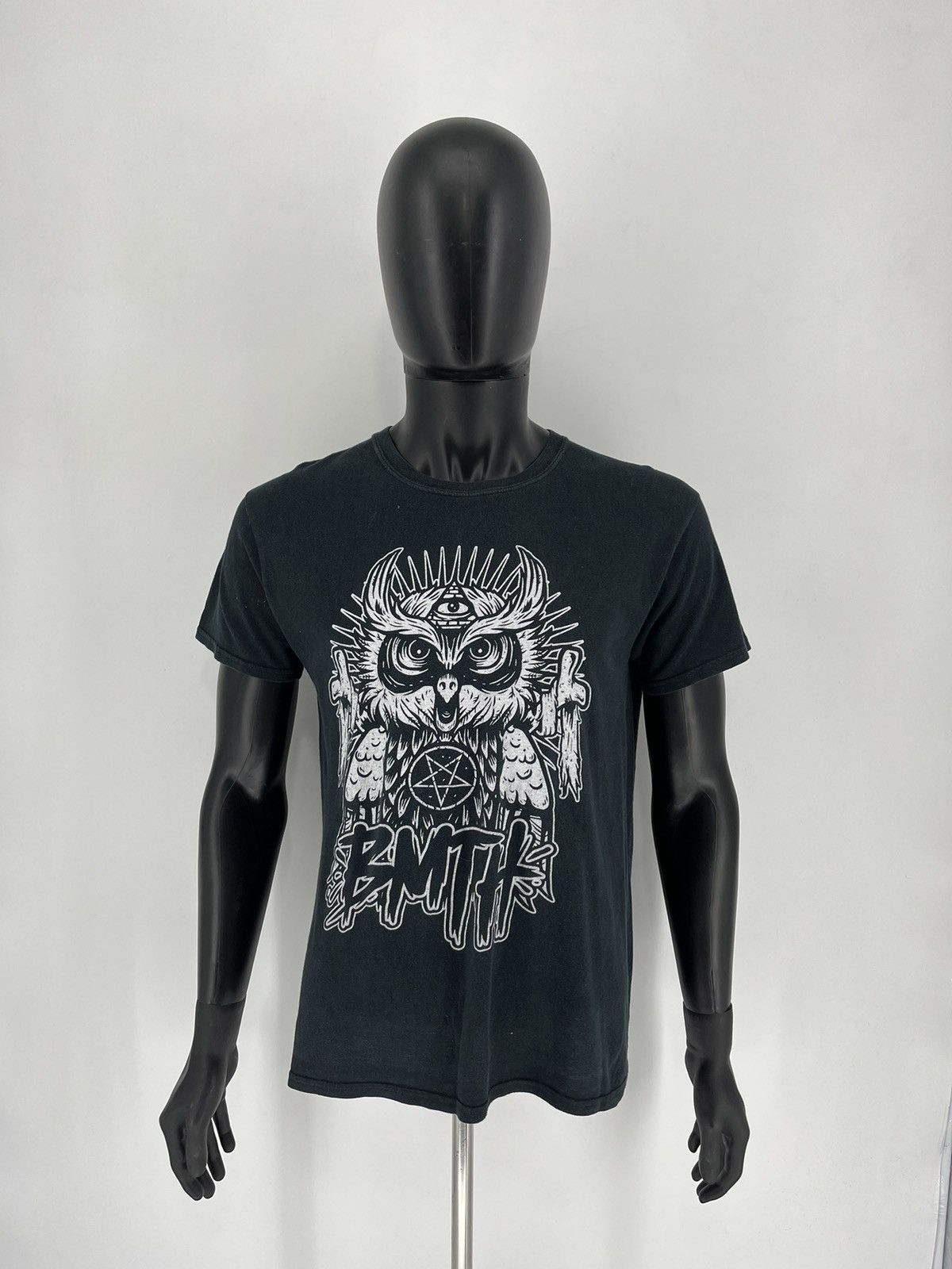 Band Tees Mens Vintage Y2K T Shirt Bring Me The Horizon Size M Size US M / EU 48-50 / 2 - 2 Thumbnail