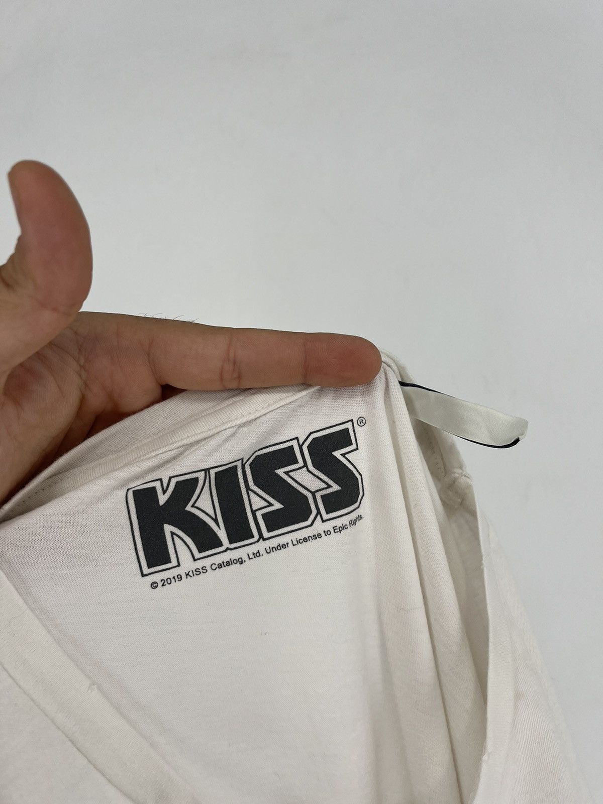 Band Tees Vintage Y2K KISS "You Pull The Trigger Of My Love Gun " Size M / US 6-8 / IT 42-44 - 9 Thumbnail