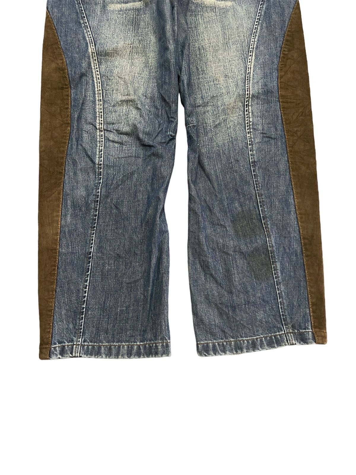 Japanese Brand KARL KANI DISTRESSED DENIM TWIST PANT Size US 30 / EU 46 - 3 Thumbnail