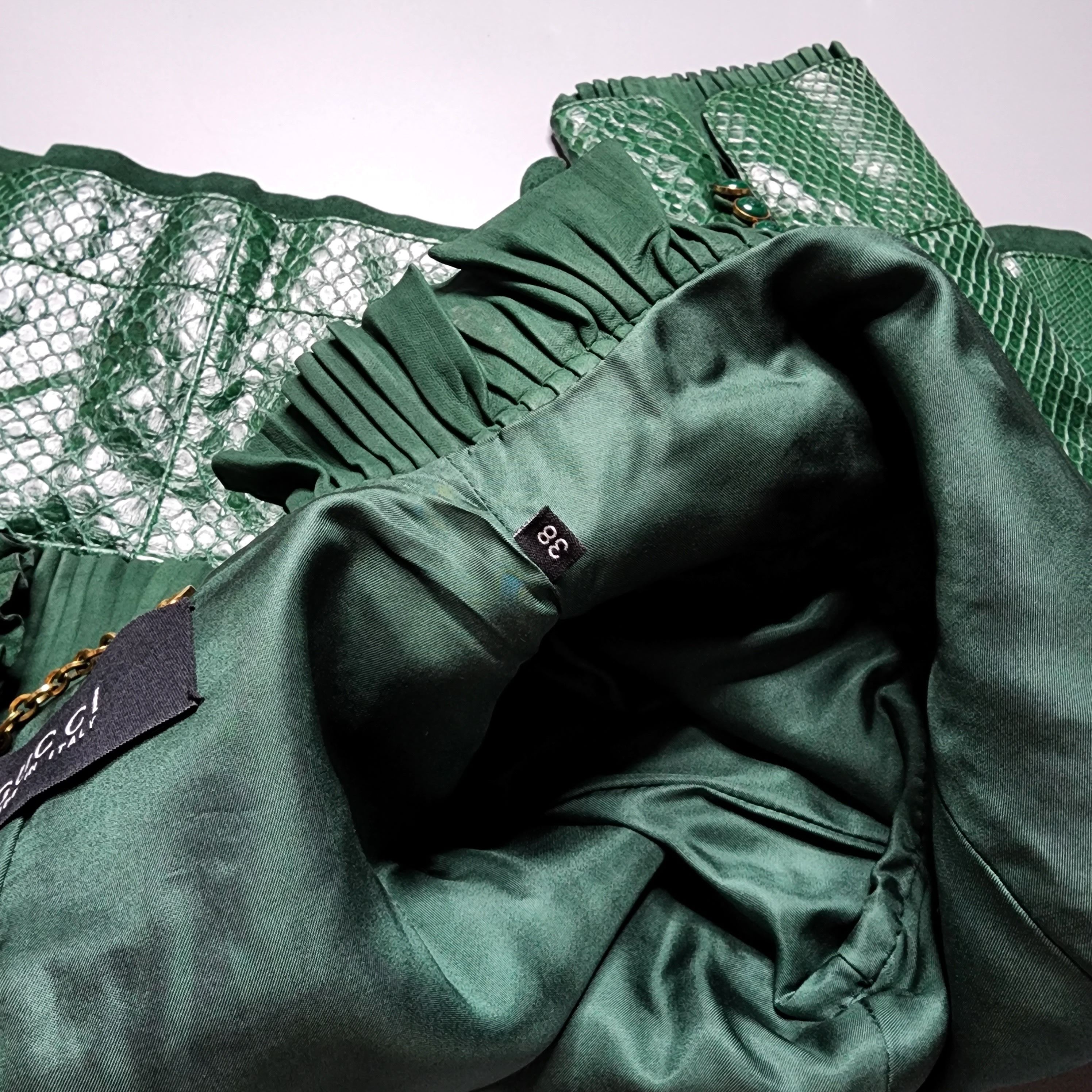 Gucci Gucci - SS06 Runway Phyton Leather Jacket Size XS / US 0-2 / IT 36-38 - 8 Thumbnail