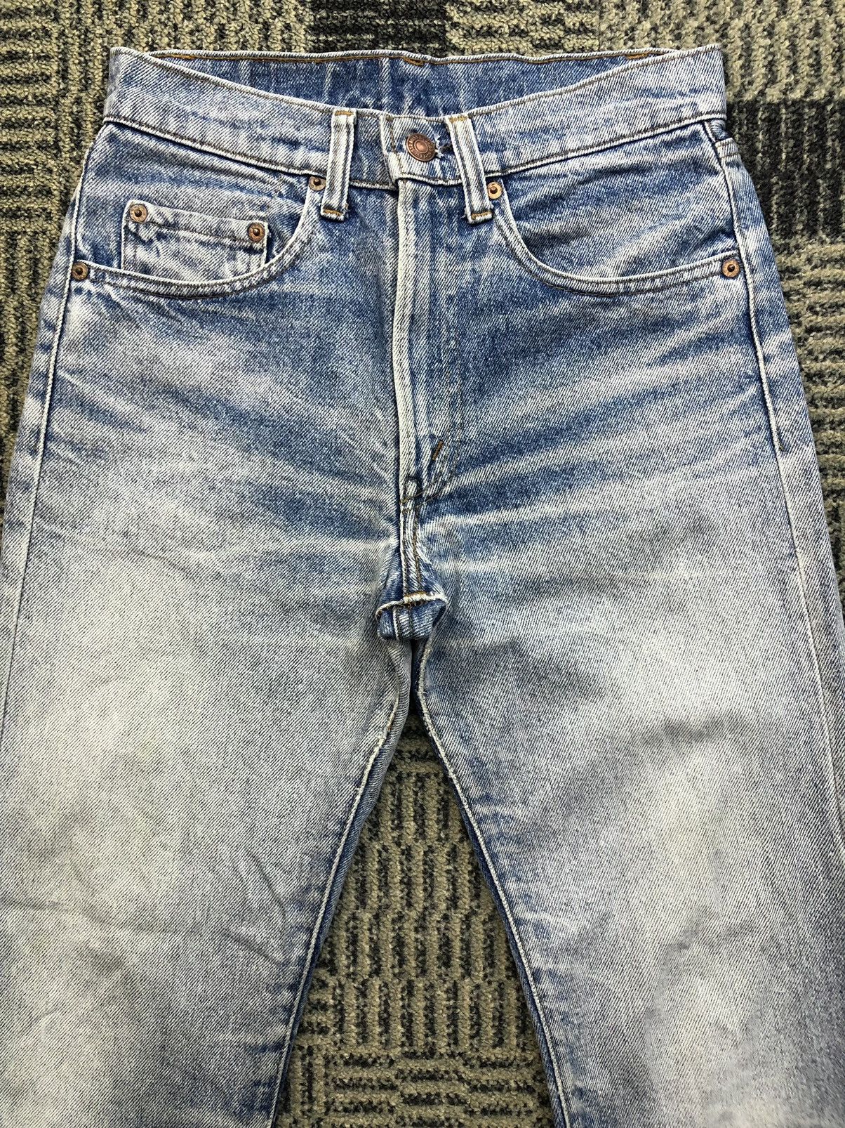 Levi's Vintage Levis 505 Distressed Faded Blue Jeans Size US 26 / EU 42 - 3 Thumbnail
