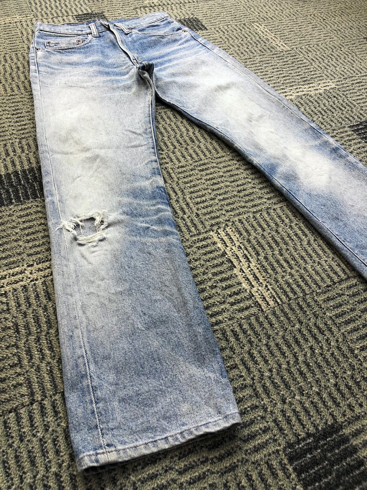 Levi's Vintage Levis 505 Distressed Faded Blue Jeans Size US 26 / EU 42 - 5 Thumbnail
