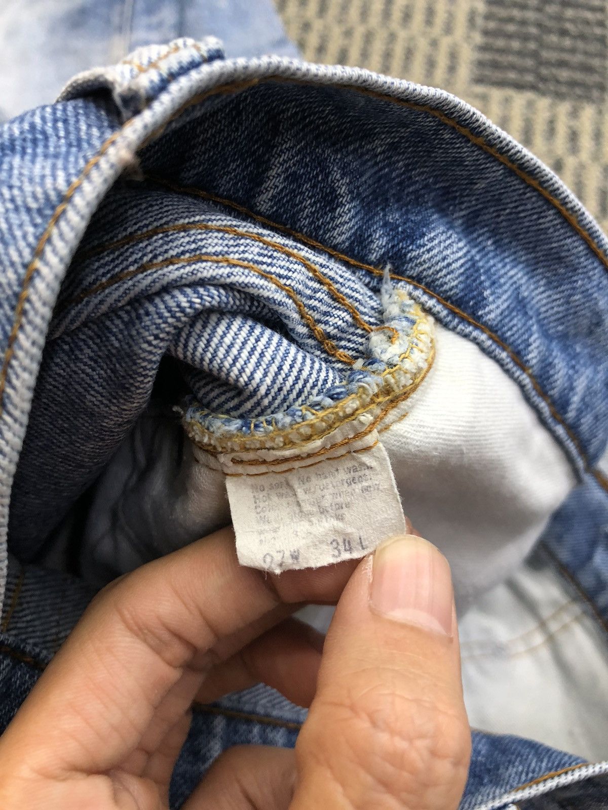 Levi's Vintage Levis 505 Distressed Faded Blue Jeans Size US 26 / EU 42 - 18 Thumbnail