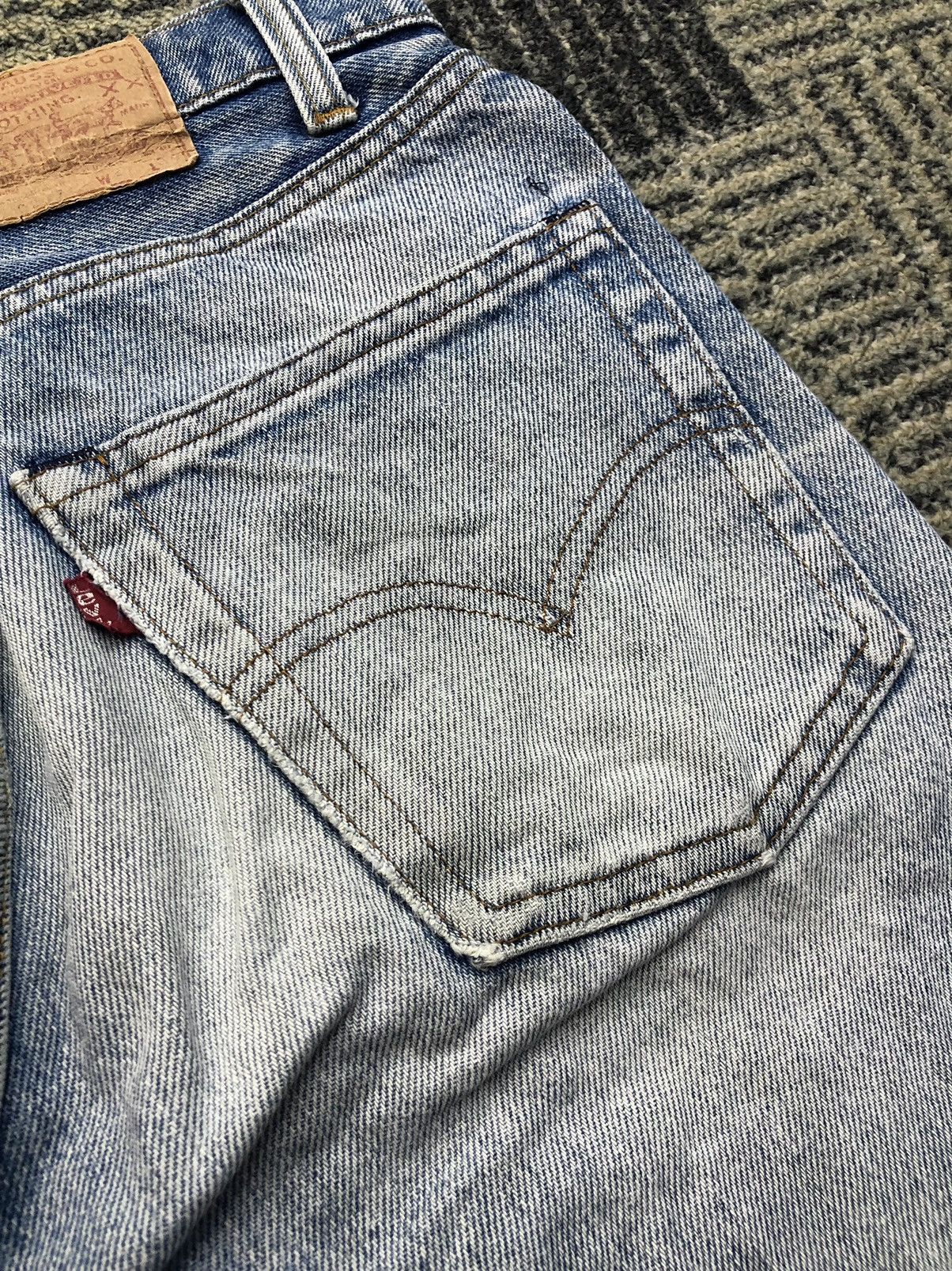 Levi's Vintage Levis 505 Distressed Faded Blue Jeans Size US 26 / EU 42 - 13 Thumbnail