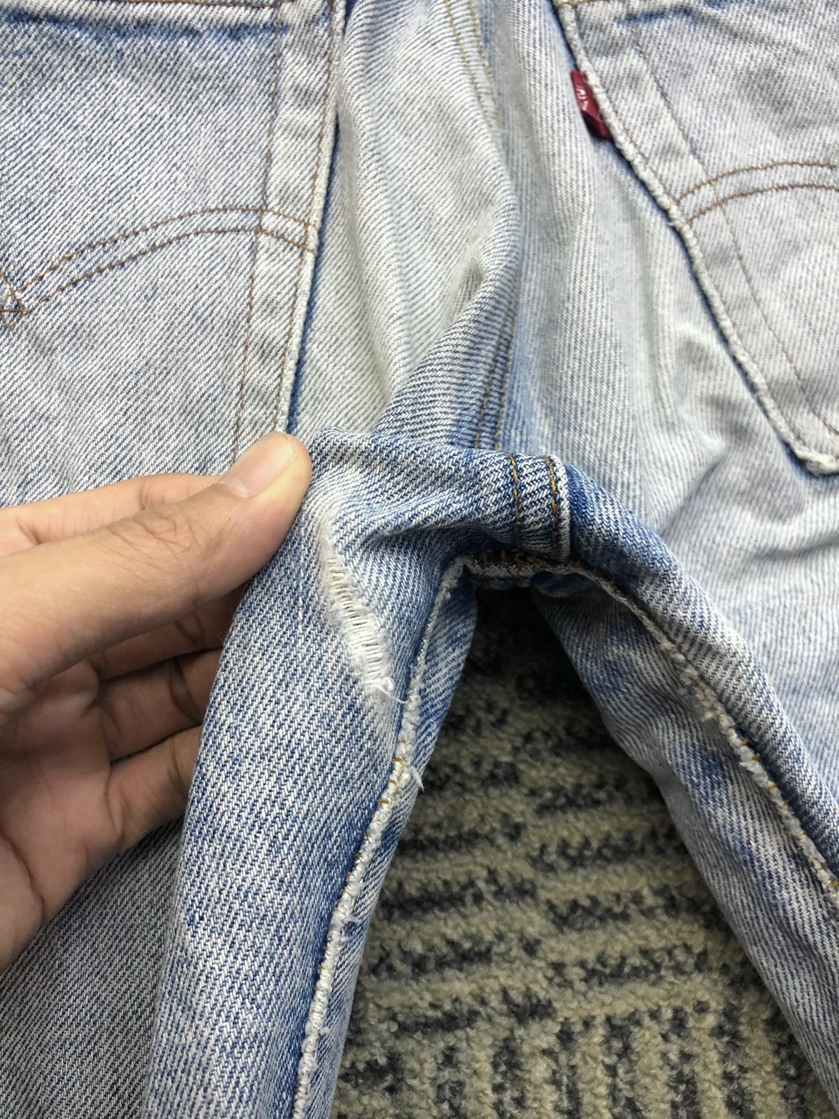 Levi's Vintage Levis 505 Distressed Faded Blue Jeans Size US 26 / EU 42 - 14 Thumbnail