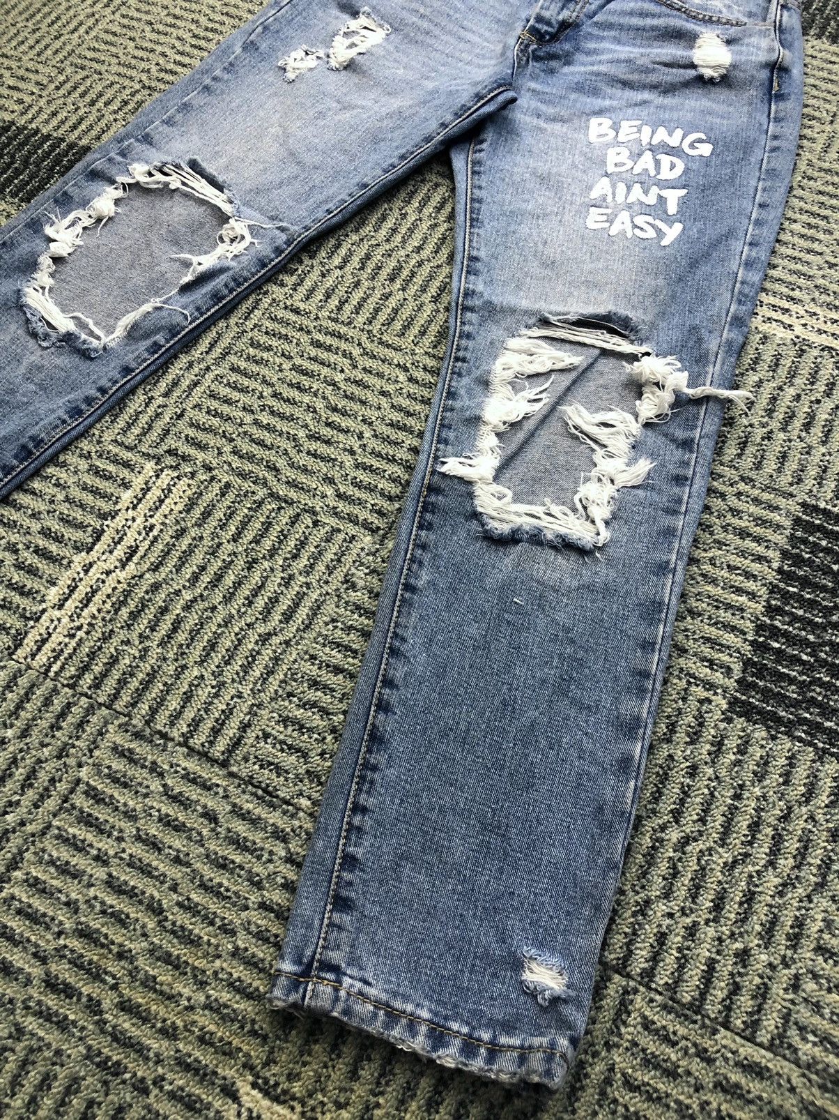 Forever 21 Forever 21 Being Bad Aint Easy Distressed Faded Blue Jeans Size US 28 / EU 44 - 5 Thumbnail