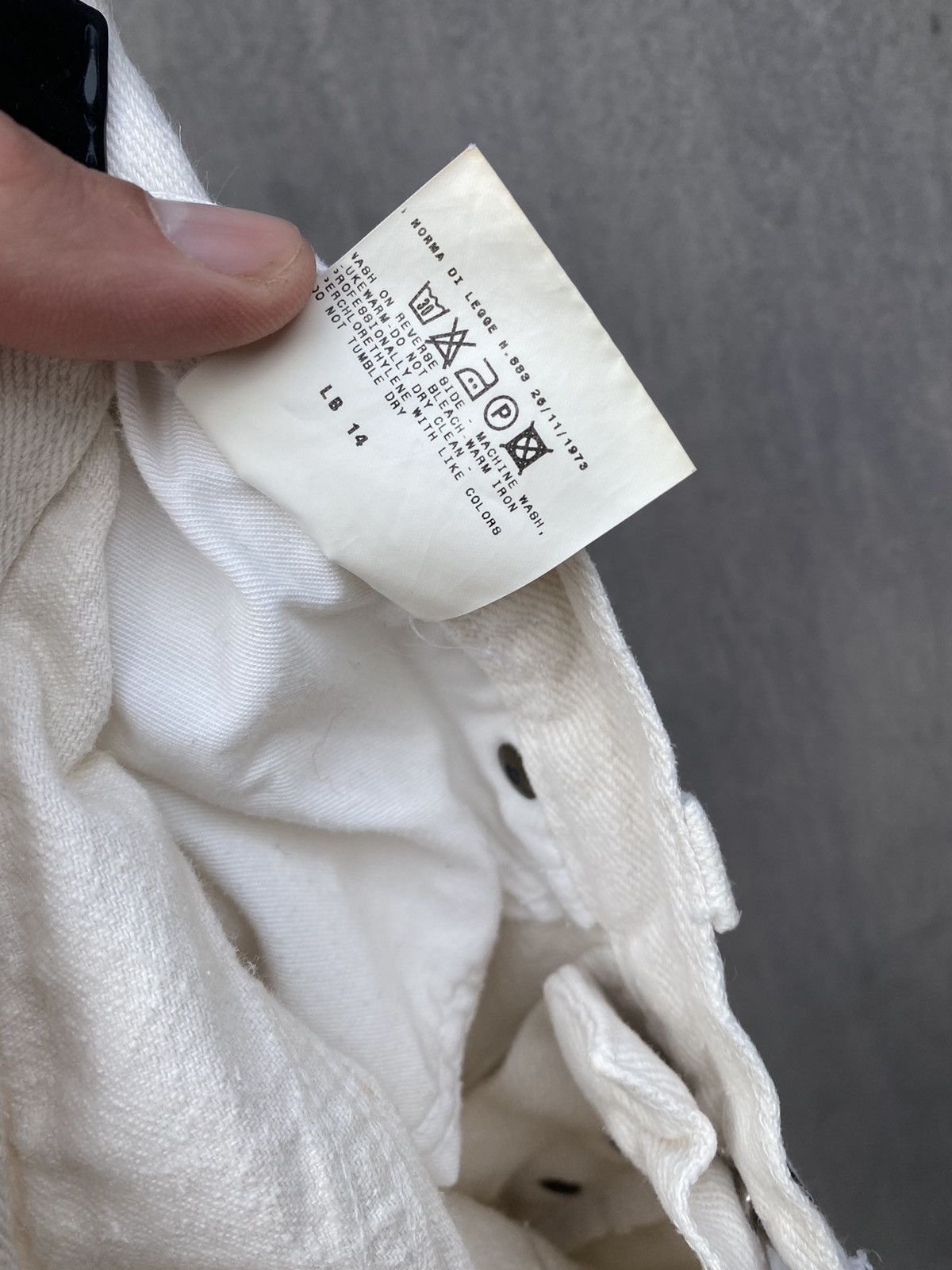 Dolce & Gabbana Dolce Gabbana vintage white distressed pants size 32/46 Size US 32 / EU 48 - 12 Thumbnail