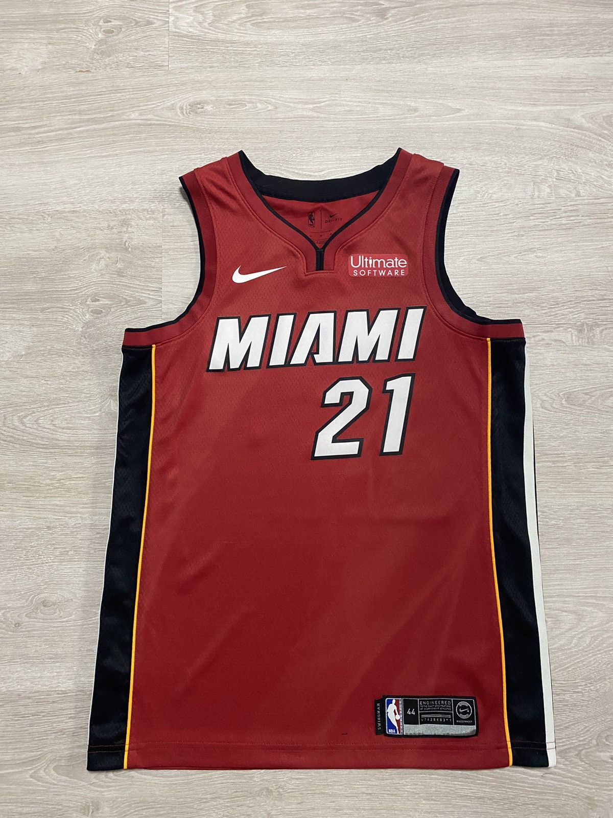 NBA Nike Jersey NBA Miami hits 21# WHITESIDE Size US M / EU 48-50 / 2 - 5 Thumbnail