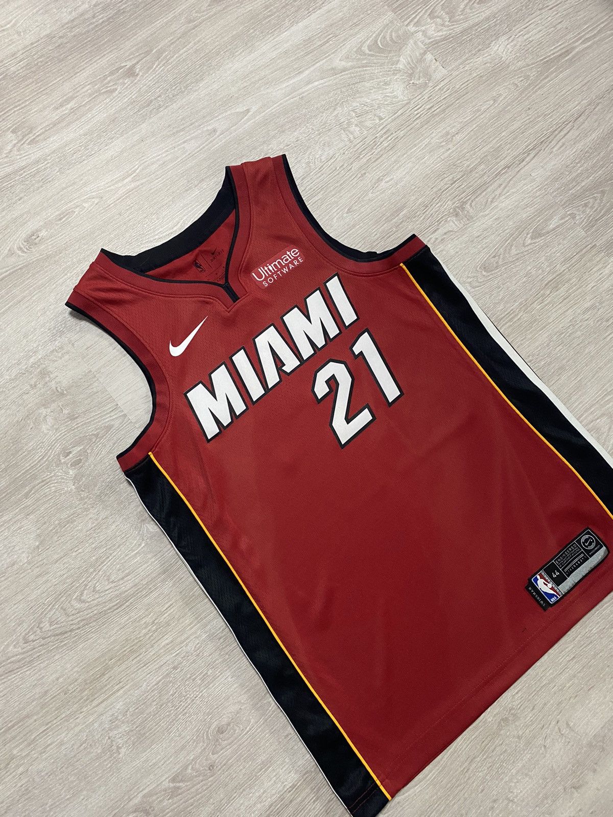 NBA Nike Jersey NBA Miami hits 21# WHITESIDE Size US M / EU 48-50 / 2 - 4 Thumbnail