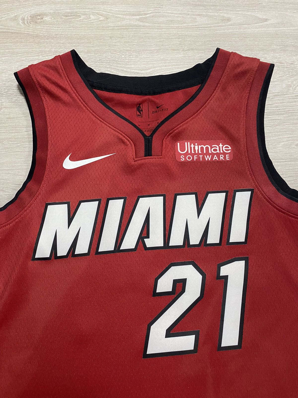 NBA Nike Jersey NBA Miami hits 21# WHITESIDE Size US M / EU 48-50 / 2 - 6 Thumbnail