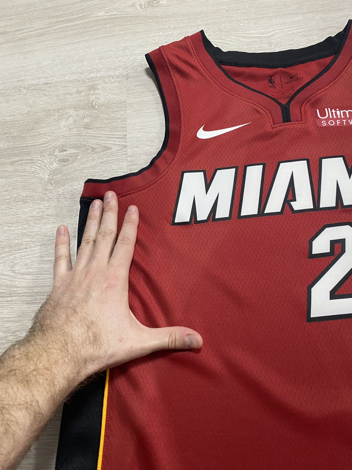 NBA Nike Jersey NBA Miami hits 21# WHITESIDE Size US M / EU 48-50 / 2 - 14 Thumbnail