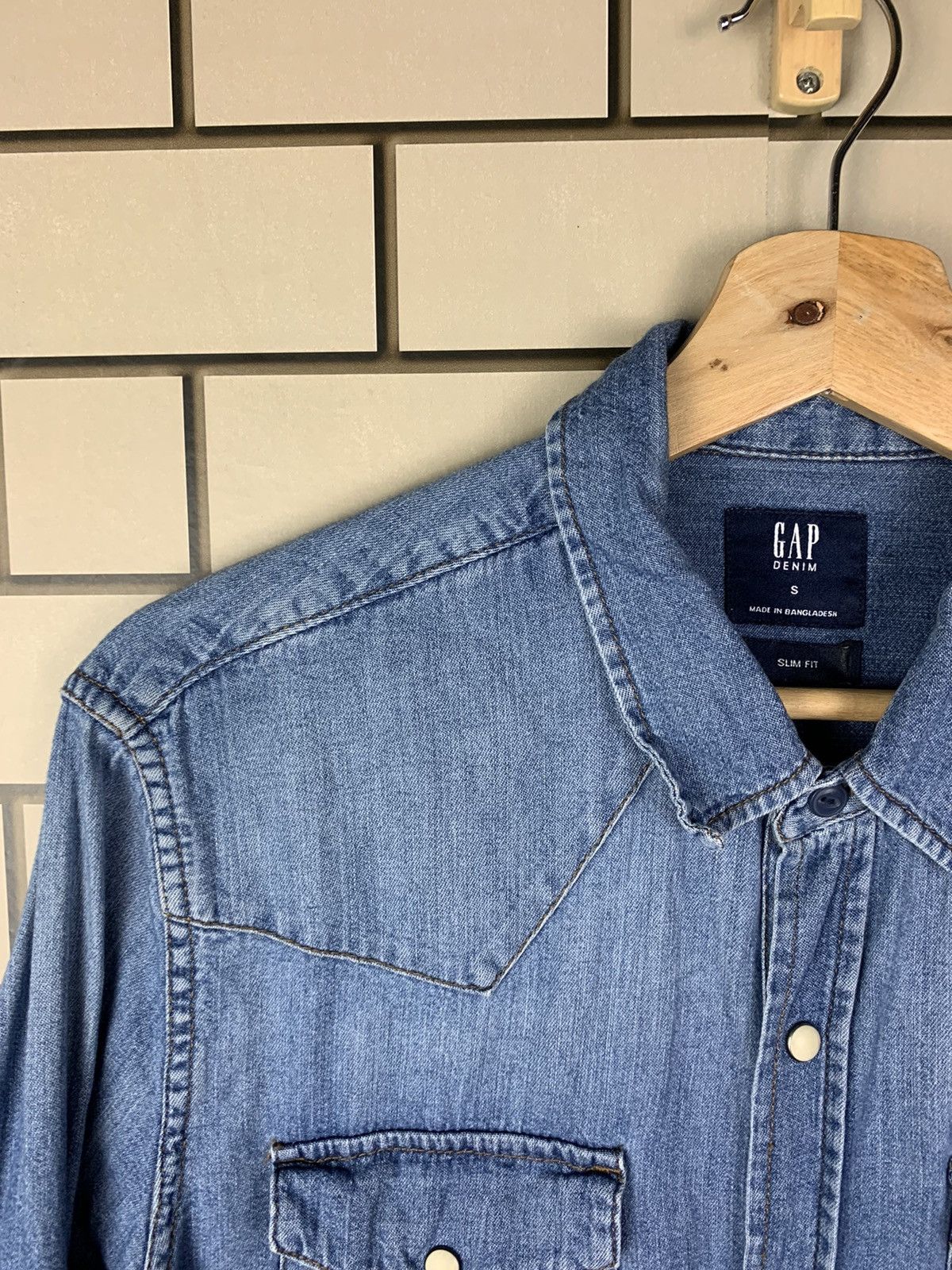 Gap × Vintage Vintage Gap Denim Shirts Button Ups Size US S / EU 44-46 / 1 - 6 Thumbnail