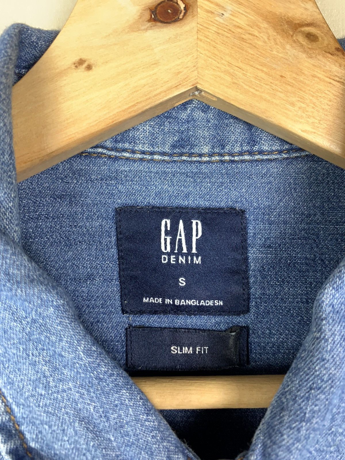 Gap × Vintage Vintage Gap Denim Shirts Button Ups Size US S / EU 44-46 / 1 - 8 Thumbnail