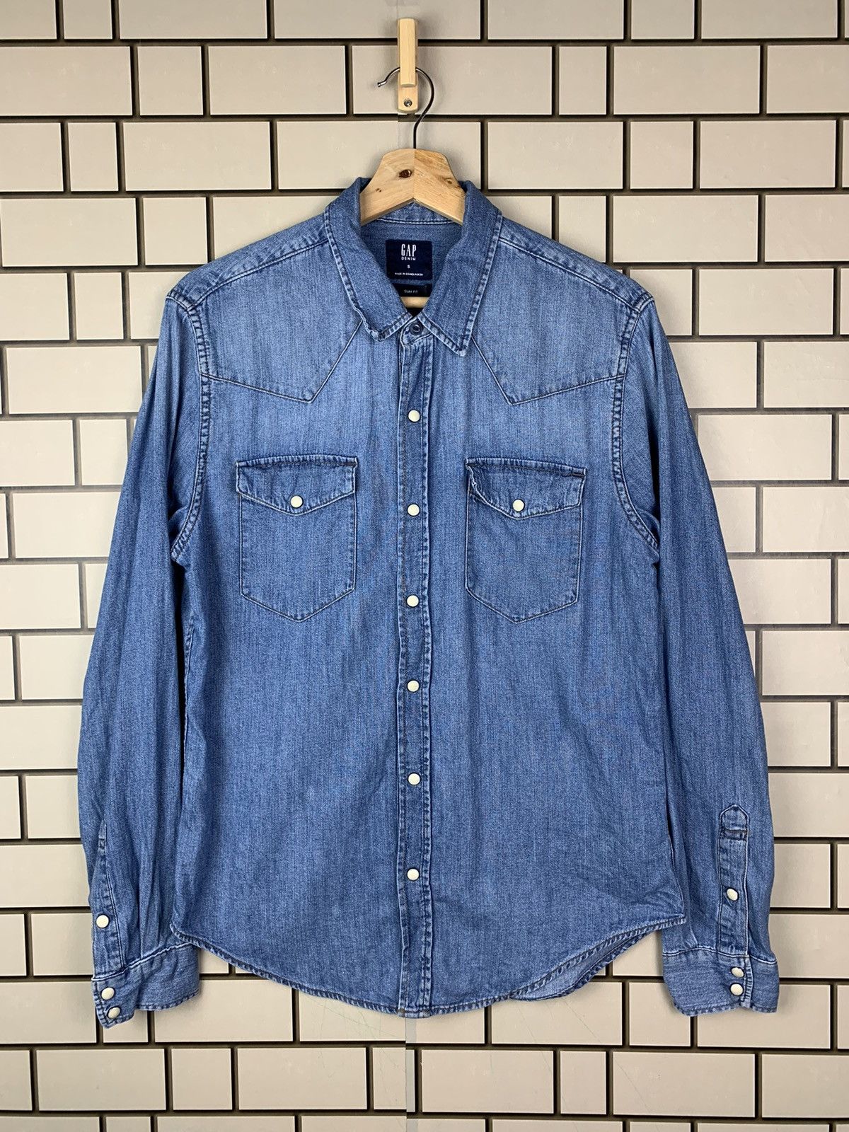 Gap × Vintage Vintage Gap Denim Shirts Button Ups Size US S / EU 44-46 / 1 - 1 Thumbnail