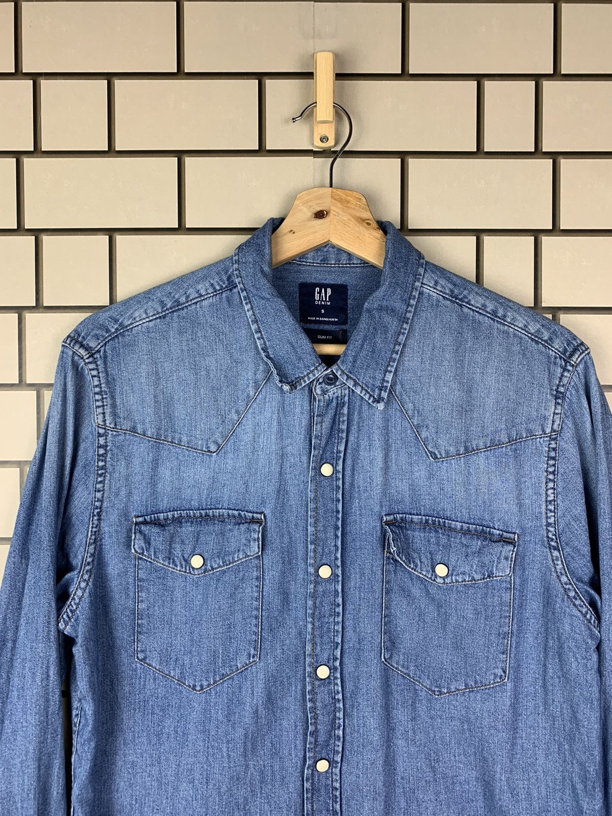 Gap × Vintage Vintage Gap Denim Shirts Button Ups Size US S / EU 44-46 / 1 - 3 Thumbnail