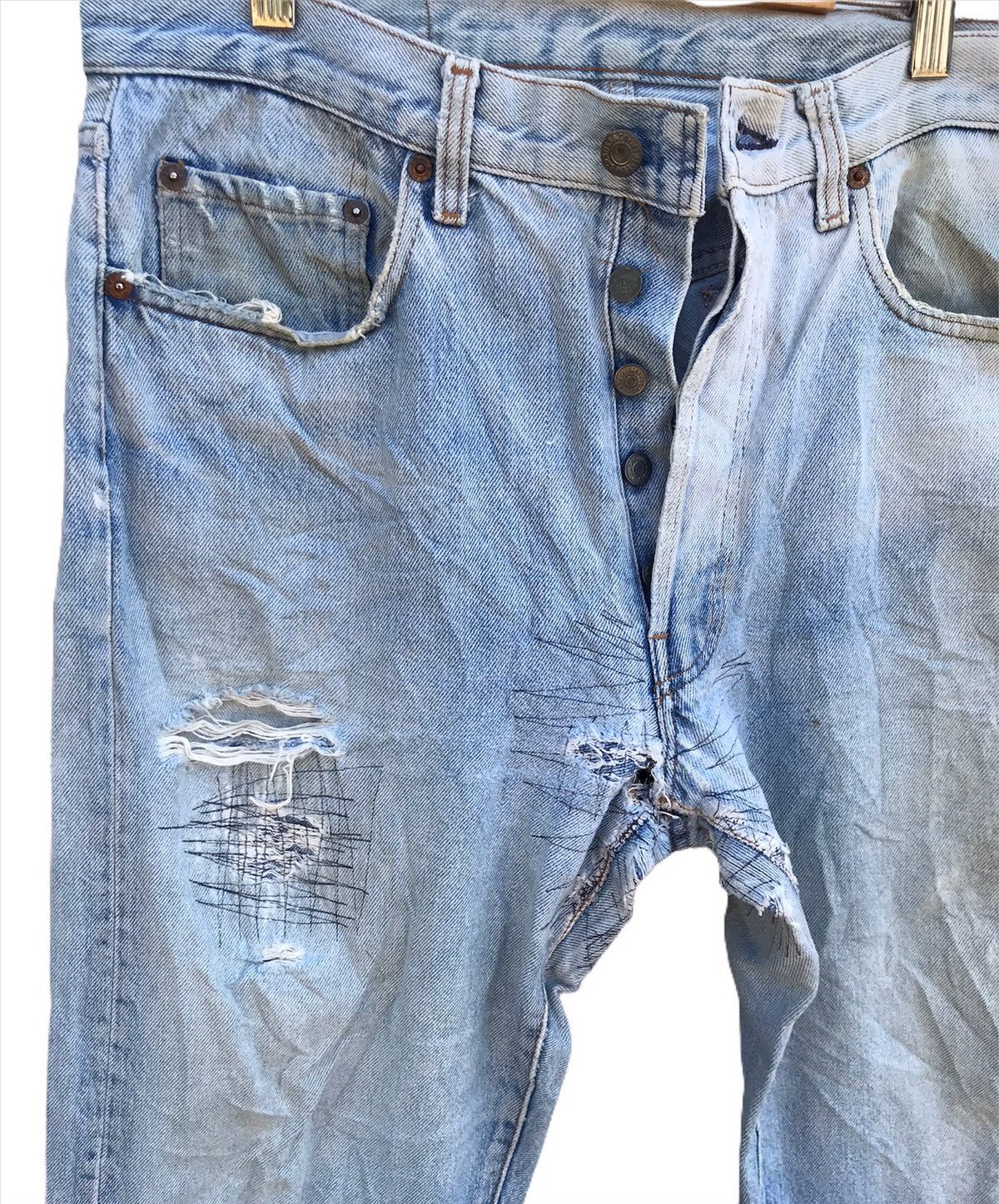 Levi's 32x28 vtg Levi’s 501 button 555 light wash blue denim jeans Size US 32 / EU 48 - 2 Thumbnail