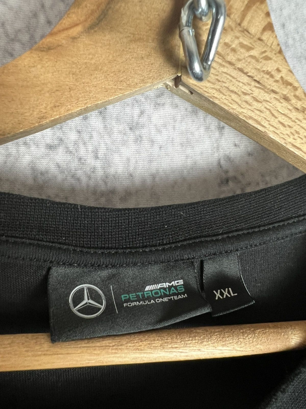 BMW Mercedes AMG Petronas Hugo Boss Formula uno tshirt Size US XXL / EU 58 / 5 - 3 Thumbnail