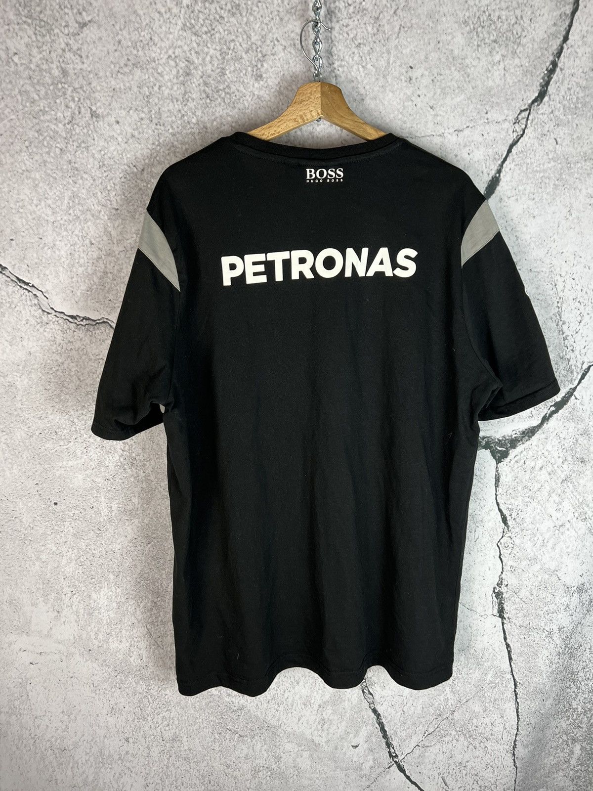 BMW Mercedes AMG Petronas Hugo Boss Formula uno tshirt Size US XXL / EU 58 / 5 - 2 Thumbnail