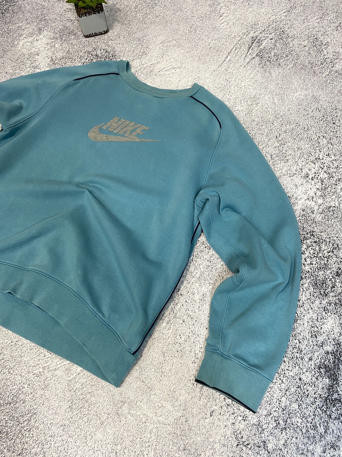 Nike Vintage Nike❤️ Sweatshirt Crewneck Embroidered Swoosh Logo Size US XL / EU 56 / 4 - 5 Thumbnail