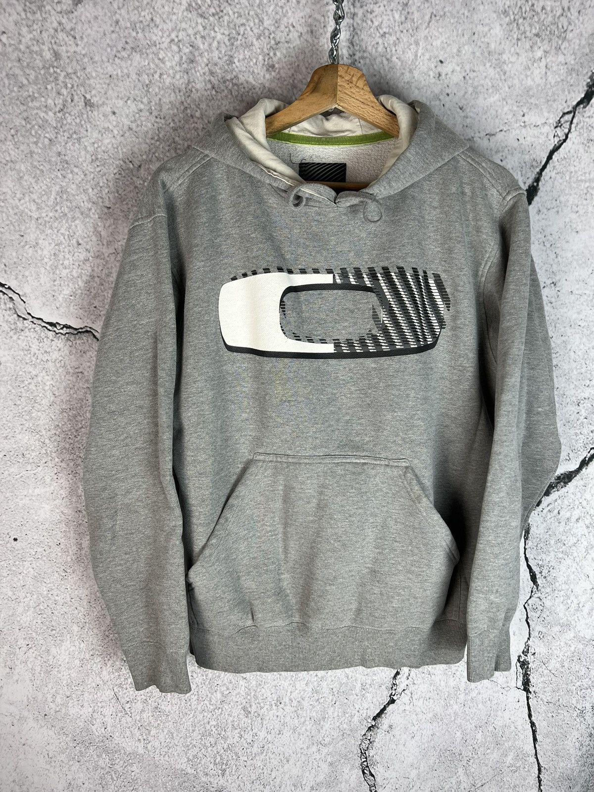 Oakley Vintage Oakley big logo hoodie 00s Size US S / EU 44-46 / 1 - 1 Thumbnail
