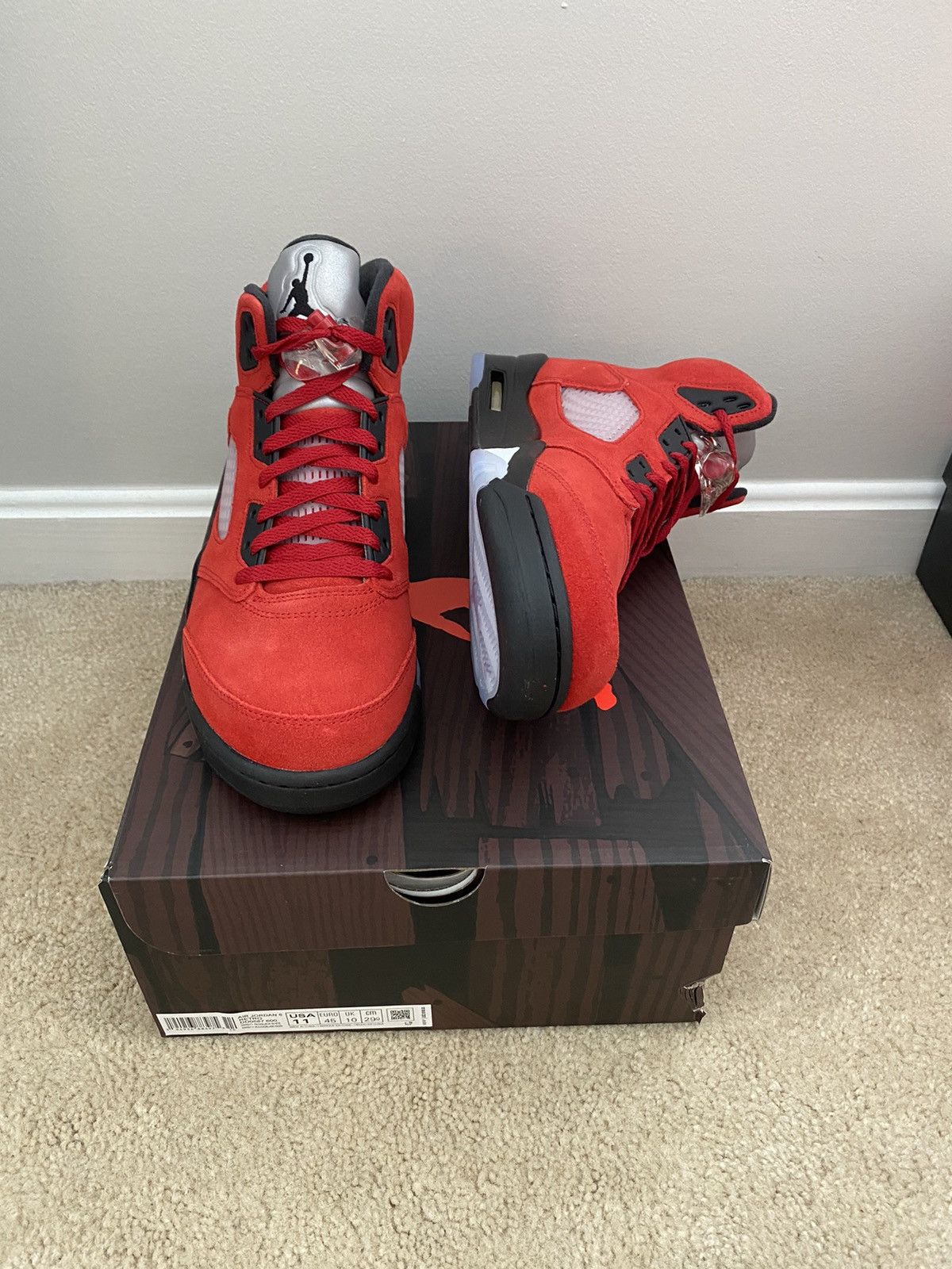 Air Jordan Retro 'Raging Bull'