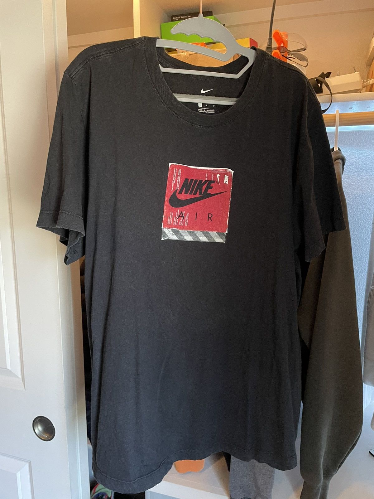 Nike Nike Air Graphic Tee Size Large Size US L / EU 52-54 / 3 - 1 Thumbnail