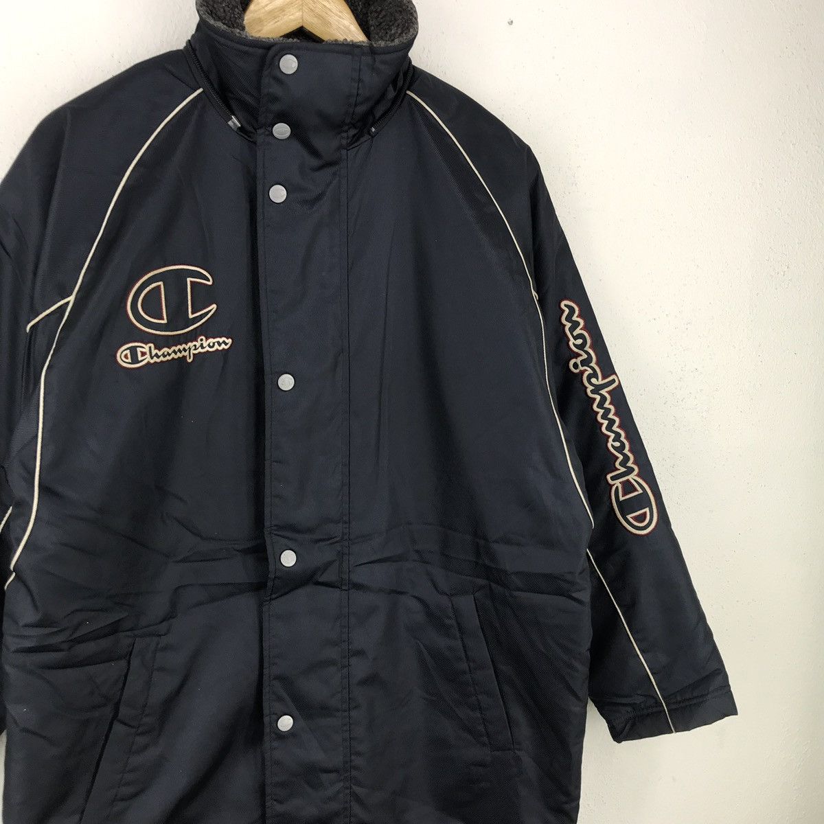 Champion VTG 90s CHAMPION BIG LOGO EMBROIDERY STREETWEAR JACKET Size US M / EU 48-50 / 2 - 4 Thumbnail