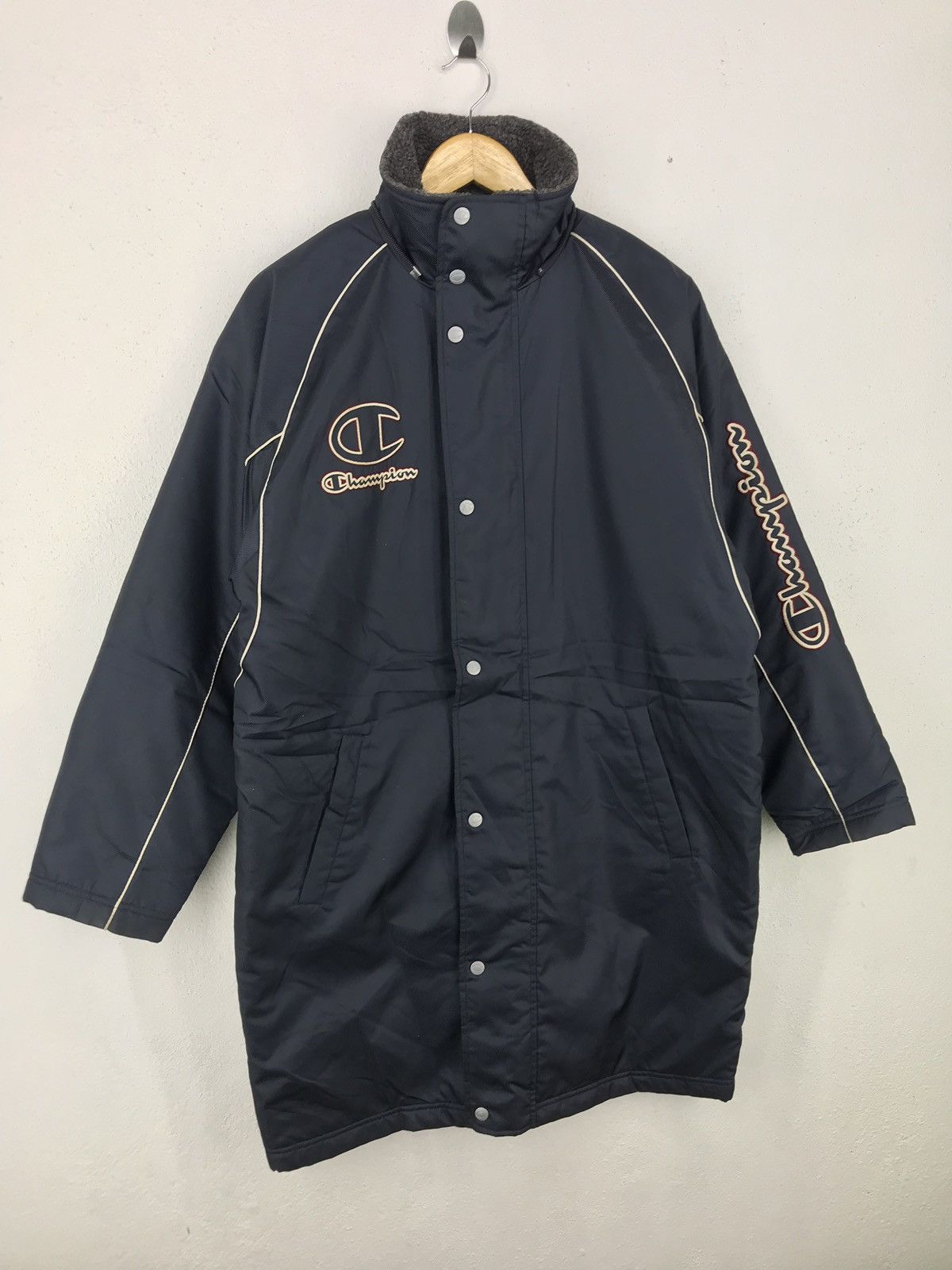 Champion VTG 90s CHAMPION BIG LOGO EMBROIDERY STREETWEAR JACKET Size US M / EU 48-50 / 2 - 3 Thumbnail