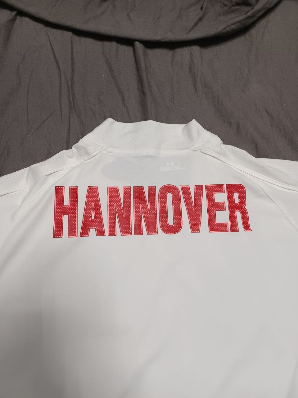 Under Armour Hannover 96 away jersey 08-09 soccer football Bundesliga Size US L / EU 52-54 / 3 - 4 Thumbnail