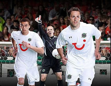 Under Armour Hannover 96 away jersey 08-09 soccer football Bundesliga Size US L / EU 52-54 / 3 - 7 Thumbnail