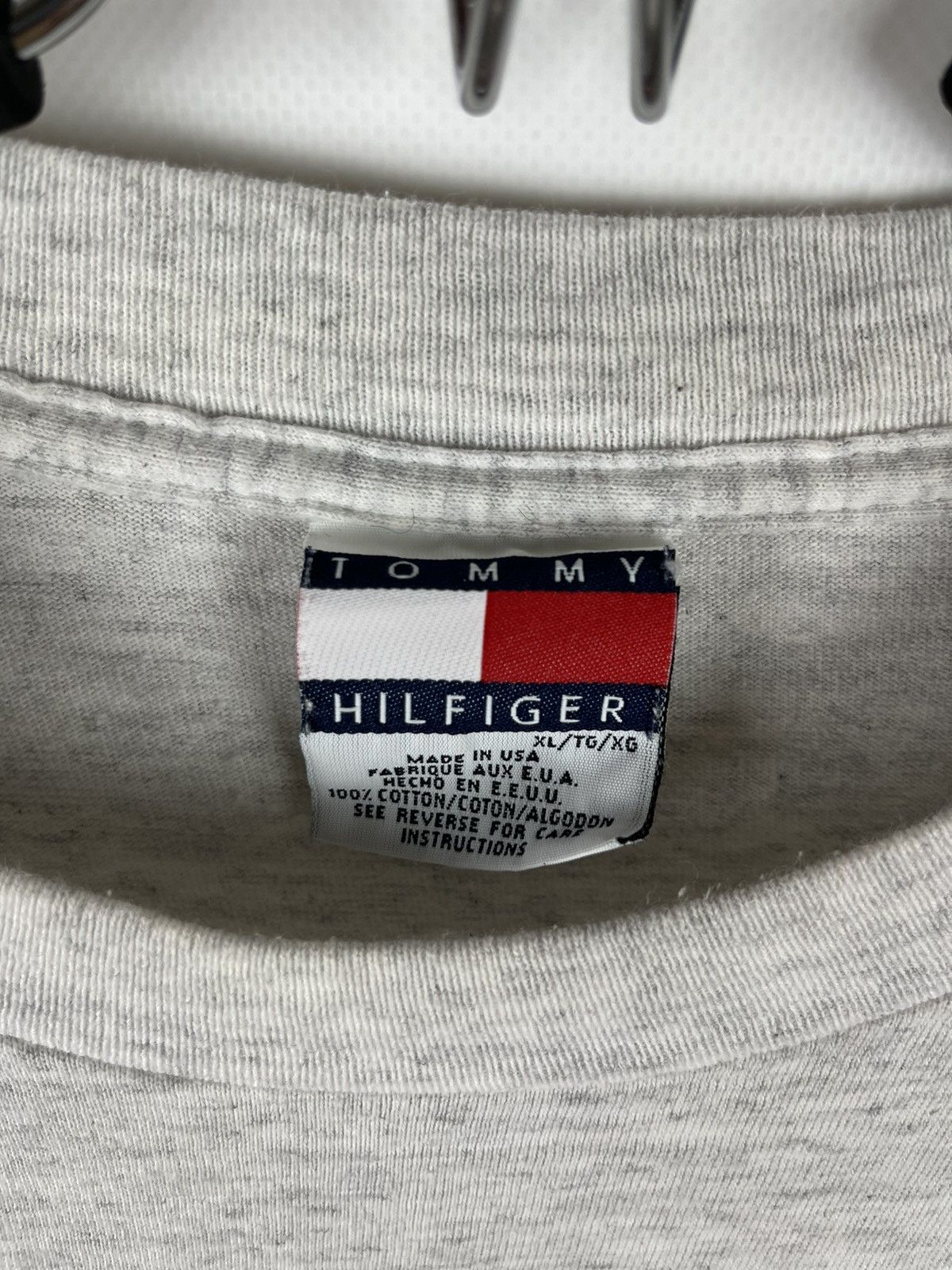 Tommy Hilfiger × Vintage Tommy Hilfiger vintage big logo printed single stitch shirt Size US XL / EU 56 / 4 - 7 Thumbnail