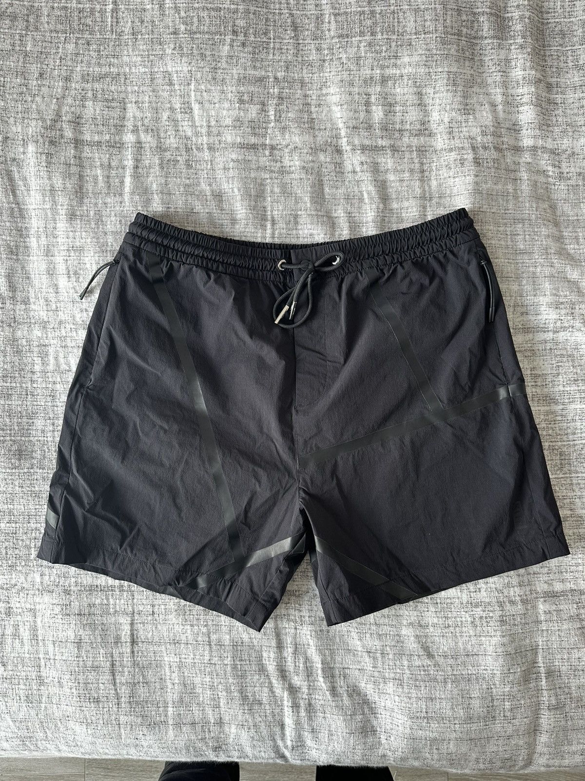 Kith NYLON SHORTS WITH TAPE DETAILS SIZE M | Grailed