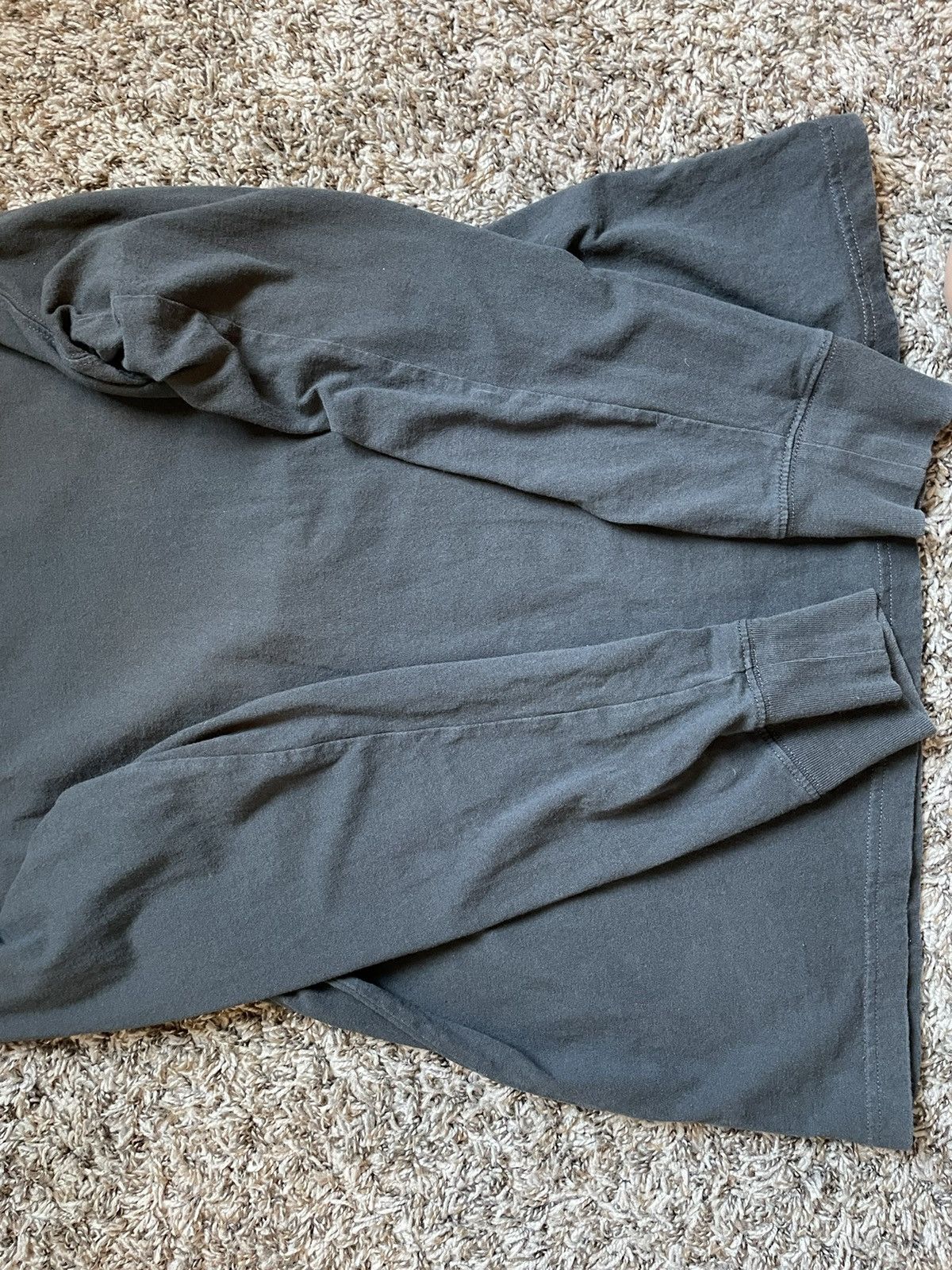 American Eagle Outfitters Gray American Eagle Long Sleeve Graphic Tee Small Size US M / EU 48-50 / 2 - 11 Thumbnail